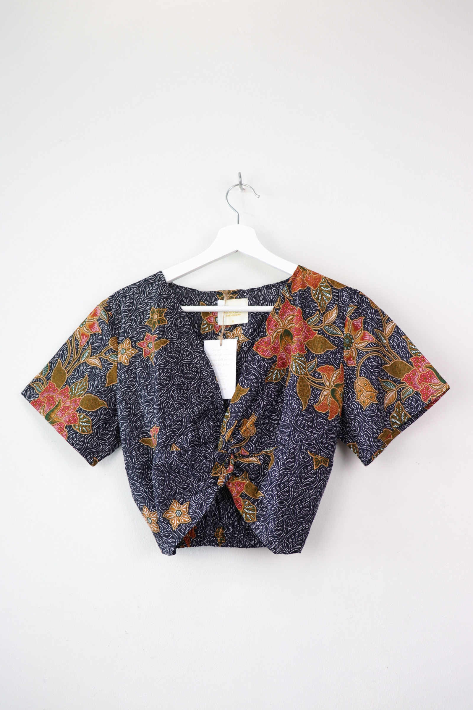 Twisted Front Batik Top - Black Ivy