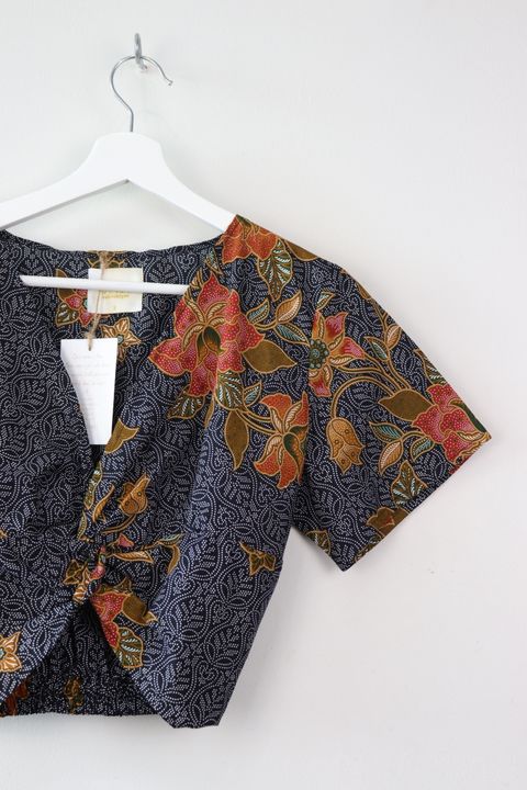 batik-twisted-front-top20