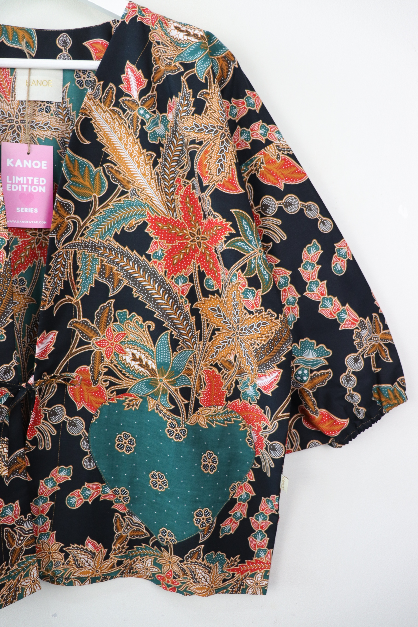 Kimono Signature Heart Pockets - Cosmo Love
