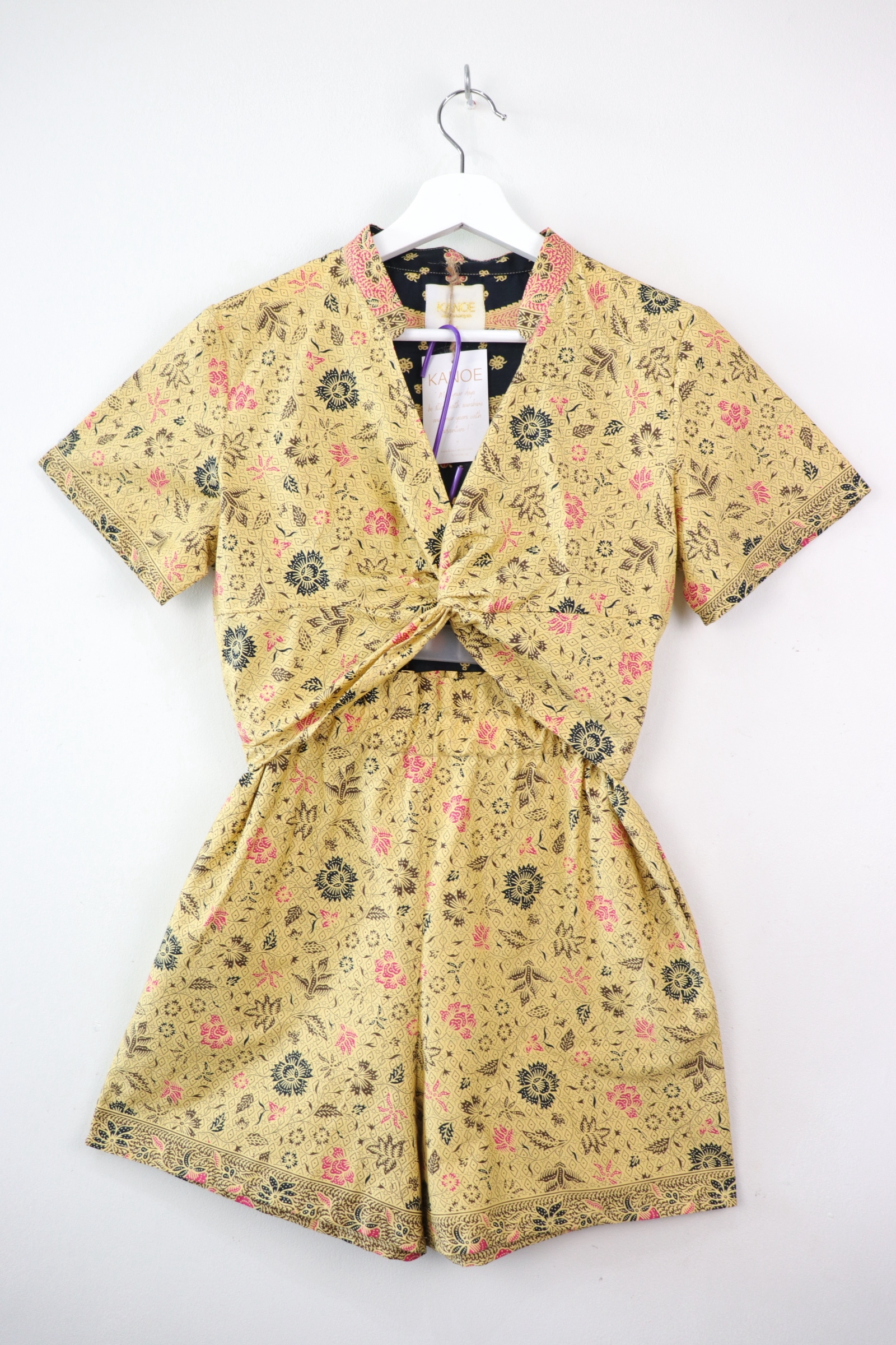 Pastel Batik Twist Set - Salted Egg Mochi