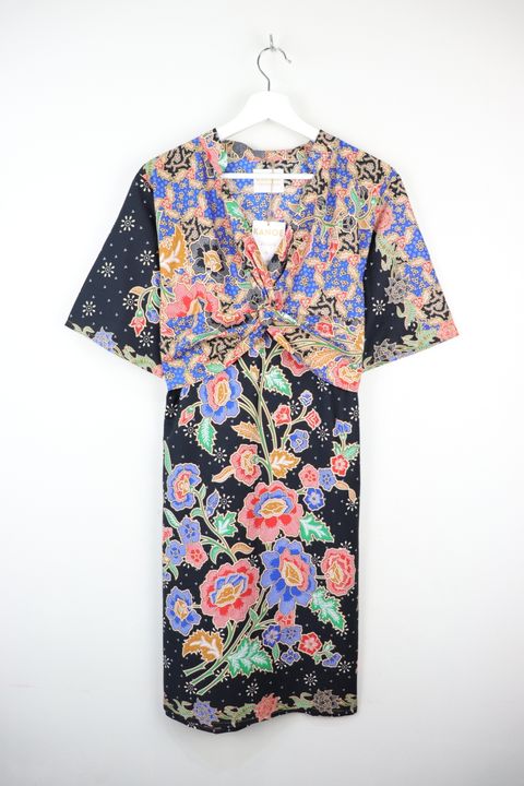 batik-twisted-front-dress95