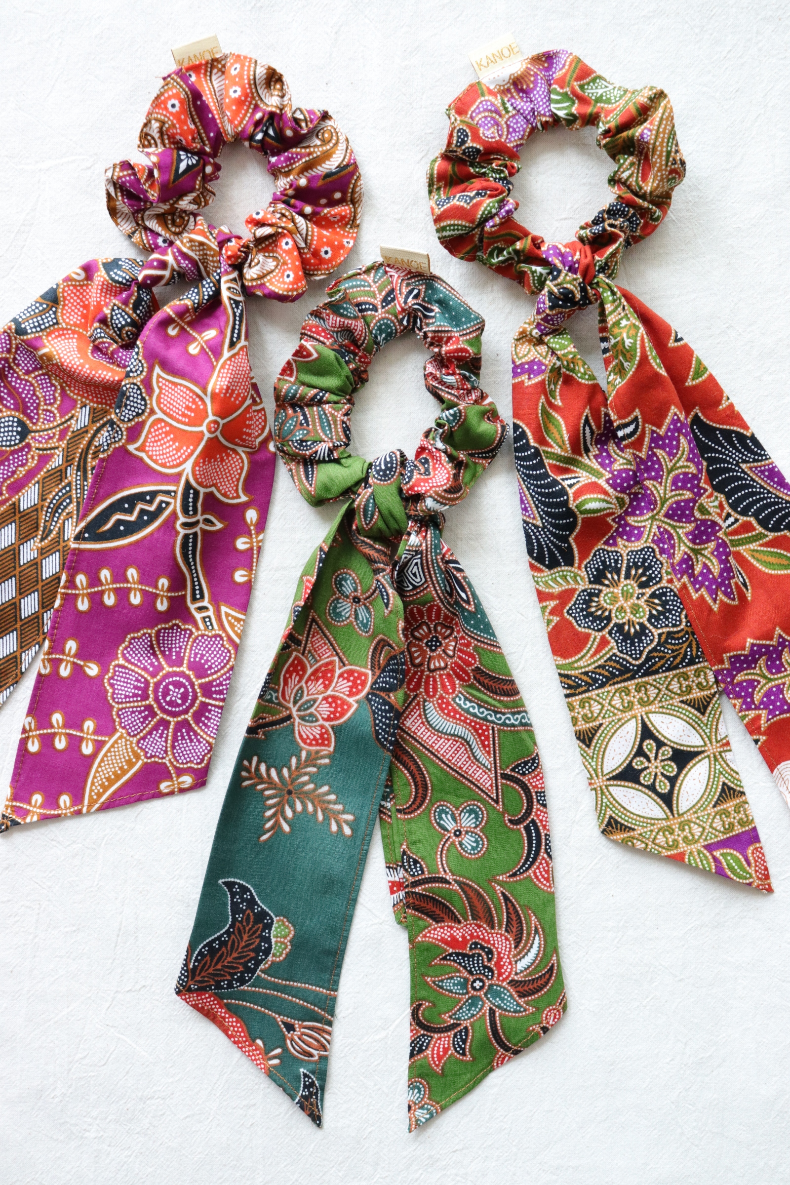 Batik Scrunchie w/ Ribbon [Set of 3] - Emily