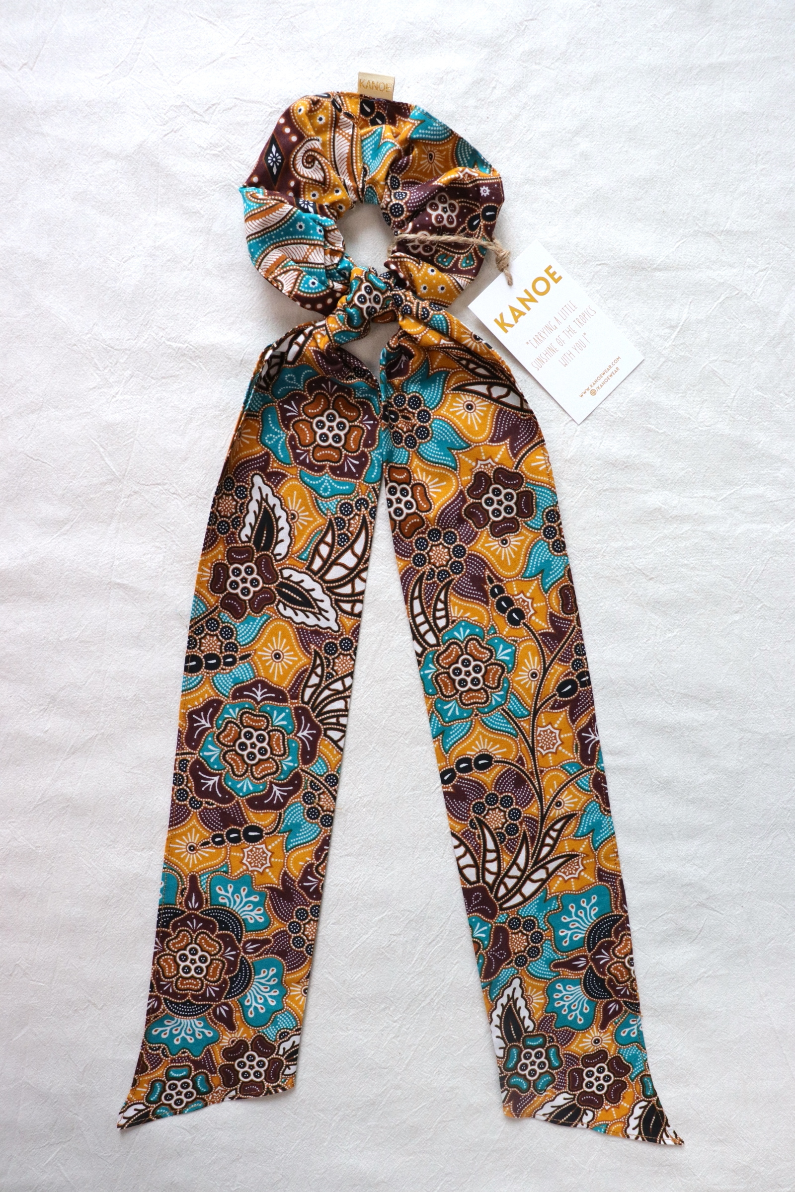 Maxi Batik Scrunchie w/ Ribbon - Sunshine Daisy