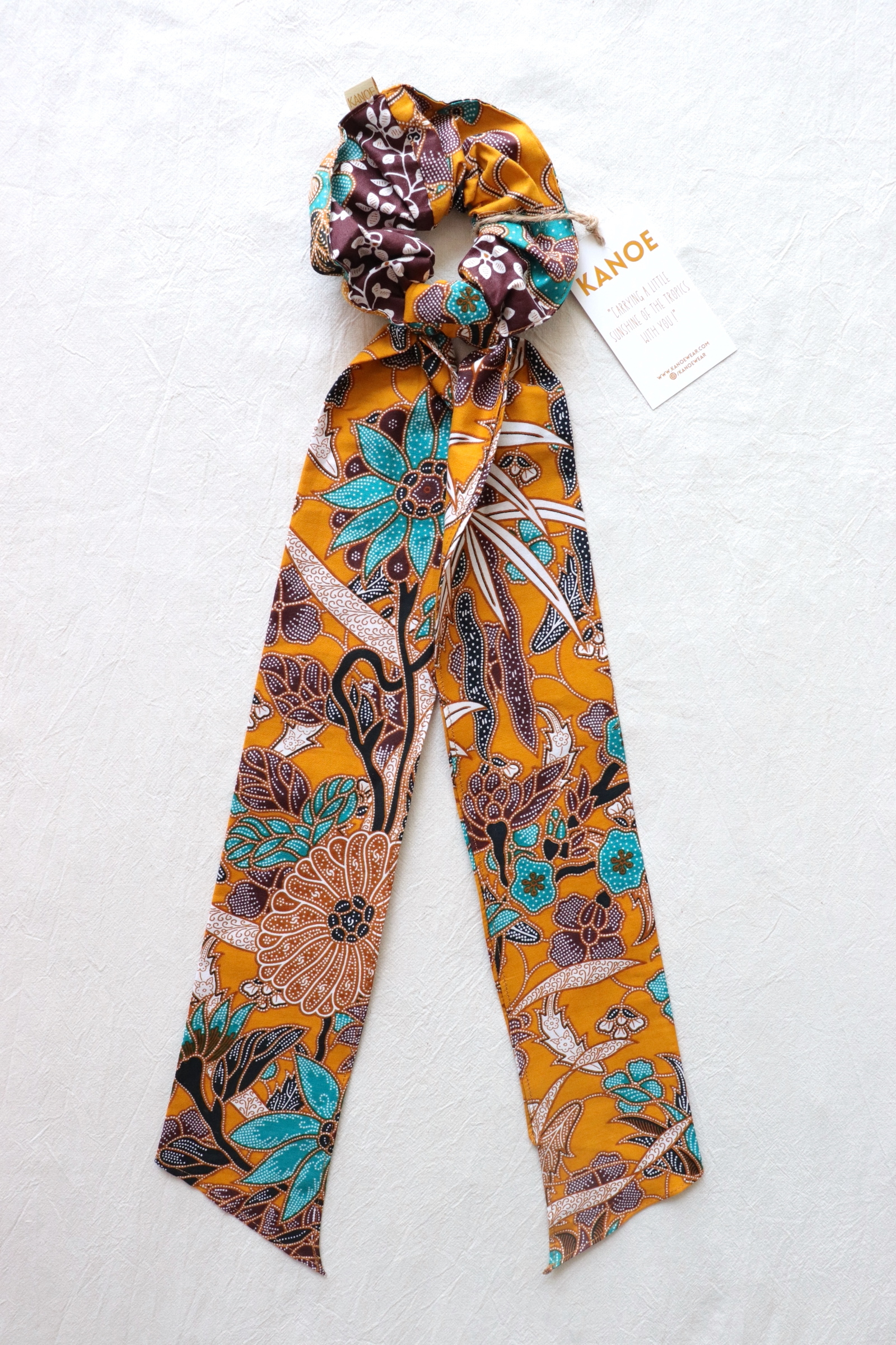 Maxi Batik Scrunchie w/ Ribbon - Honey Bee