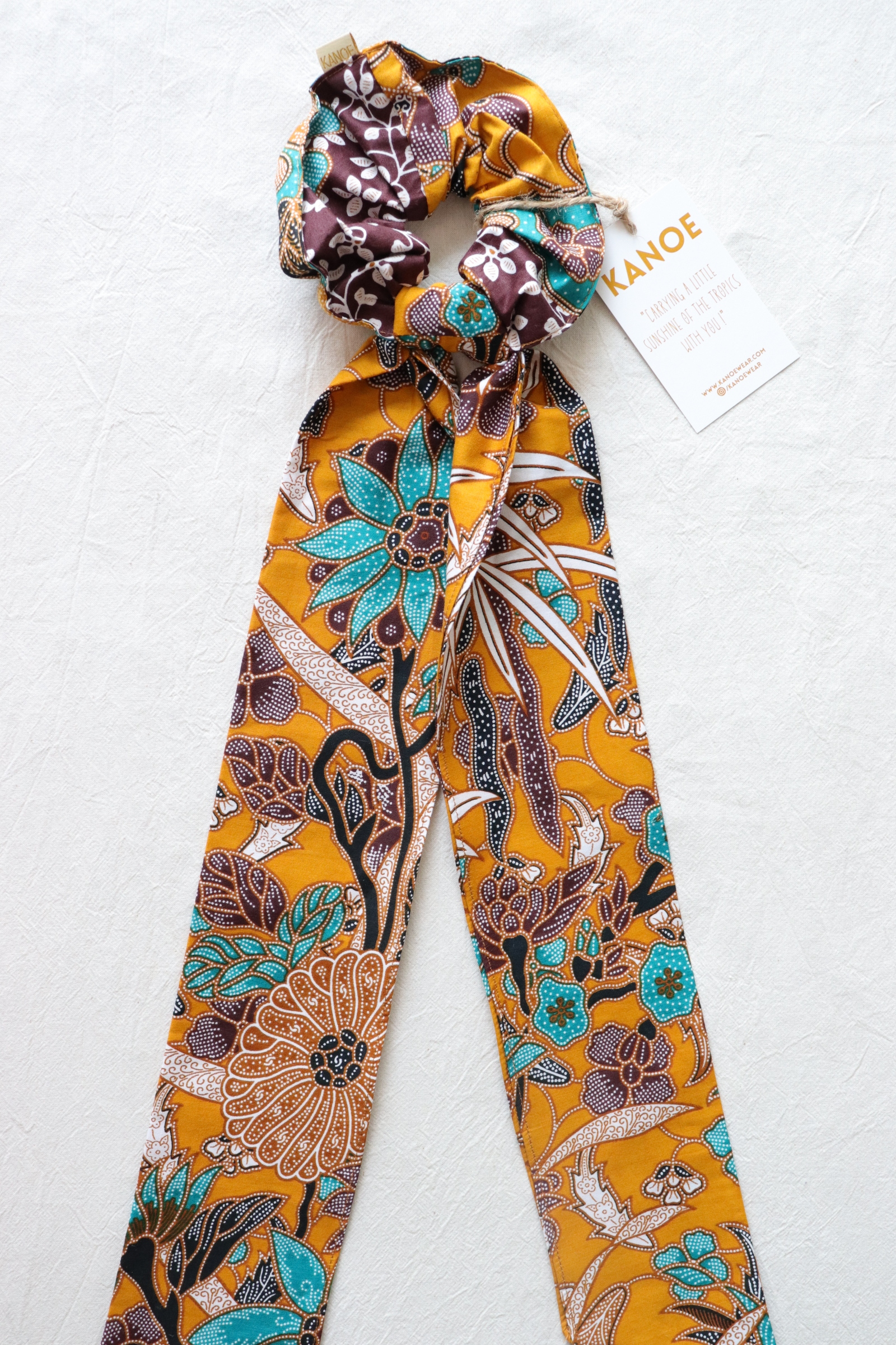 Maxi Batik Scrunchie w/ Ribbon - Honey Bee