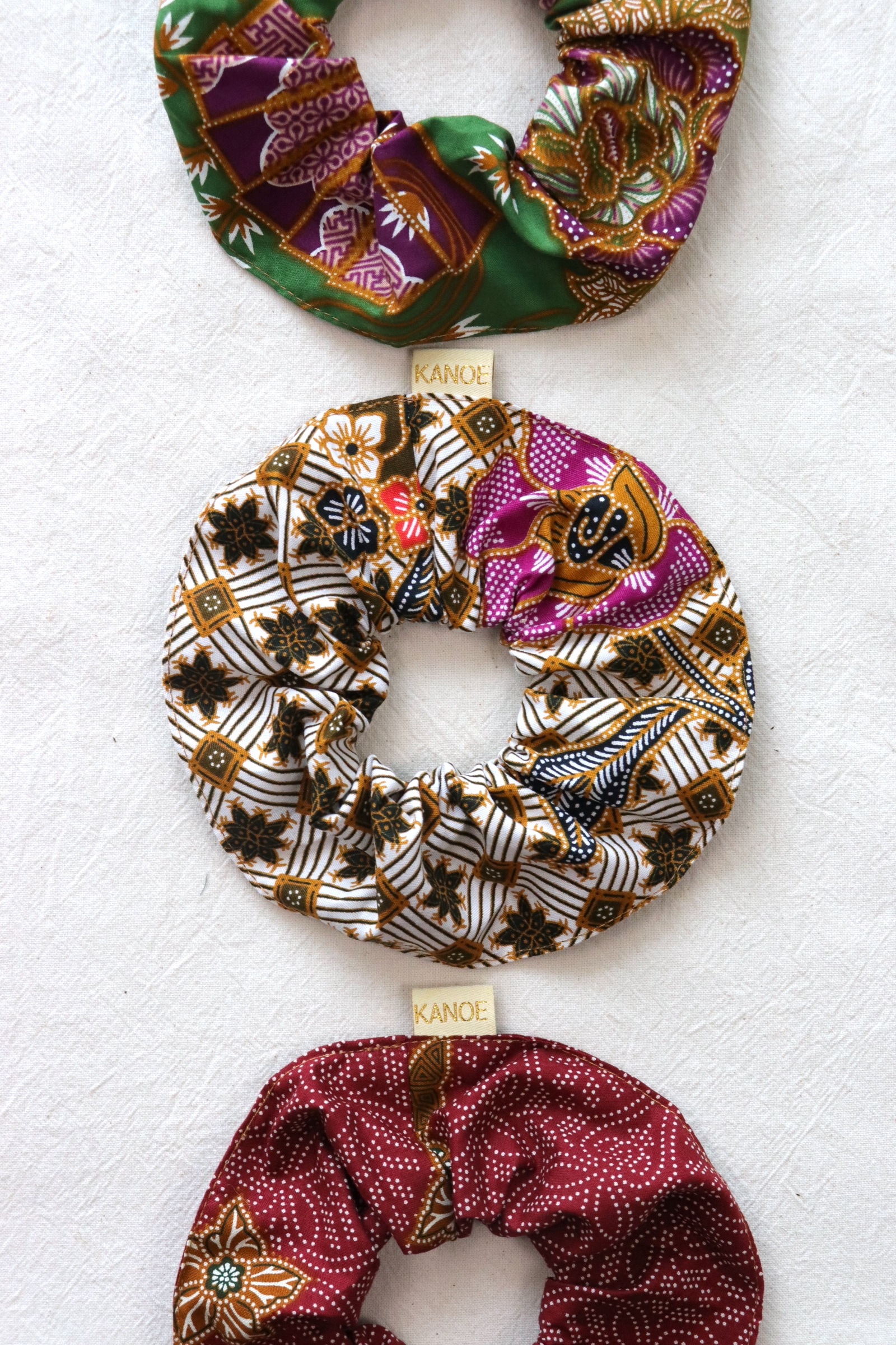 Maxi Batik Scrunchies (Set of 3) - Berry Crisp