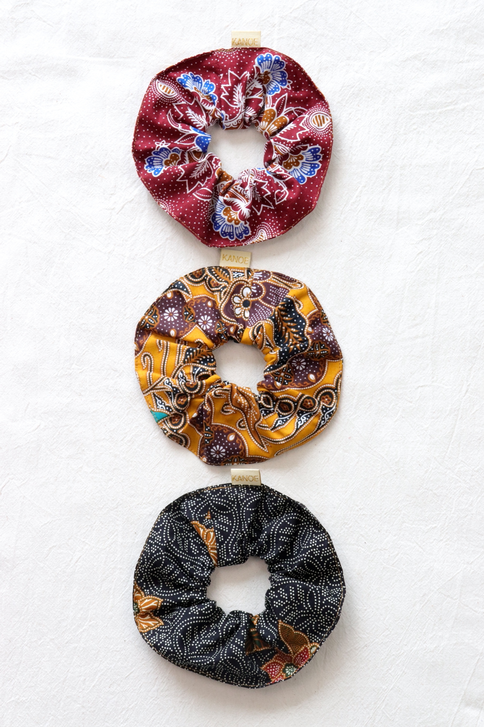 Maxi Batik Scrunchies (Set of 3) - Red Rubies