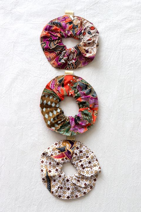 maxi-batik-scrunchies-b32