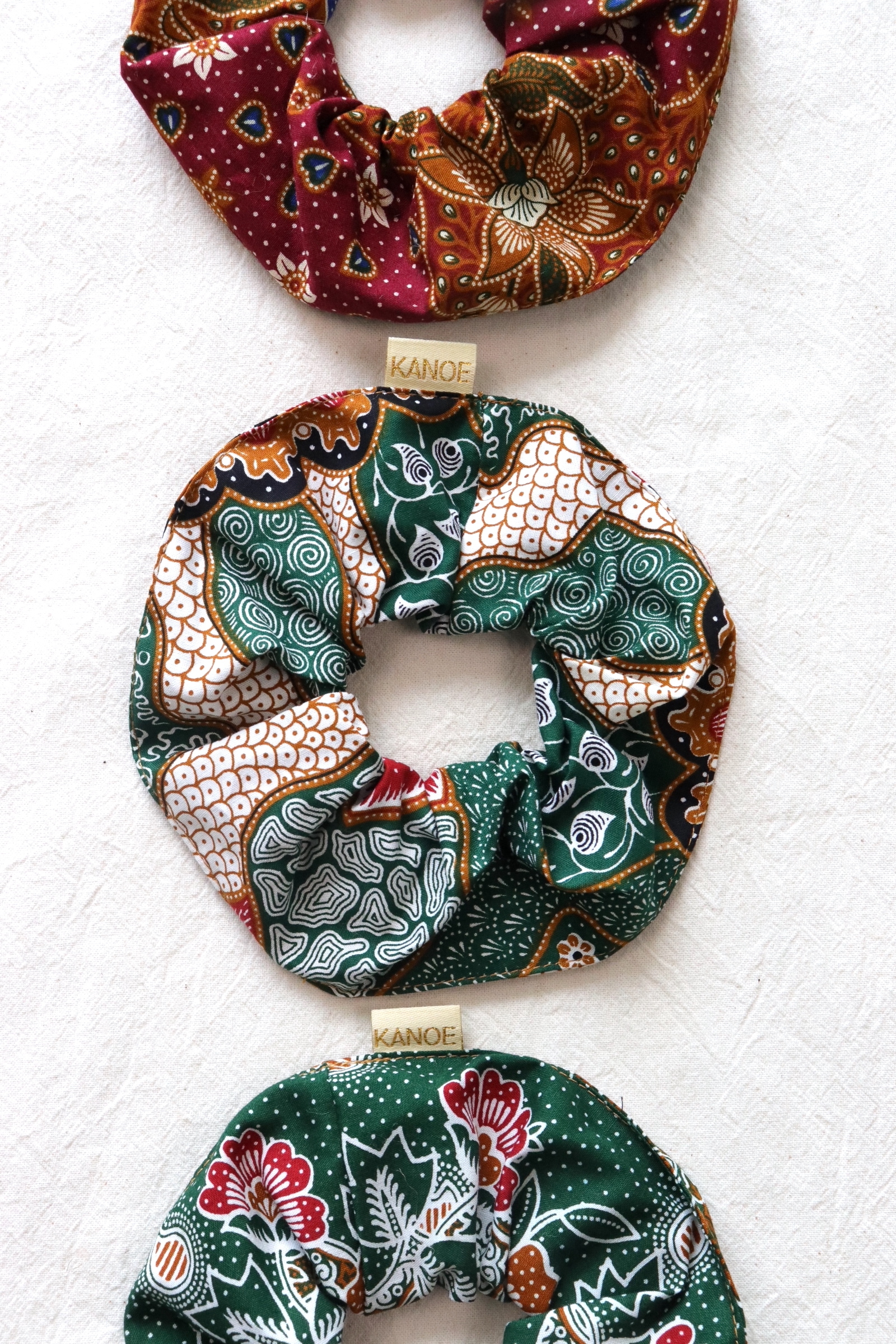 Maxi Batik Scrunchies (Set of 3) - Cranberry Pistachio