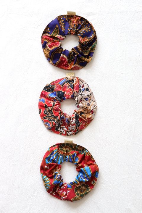 maxi-batik-scrunchies-b17
