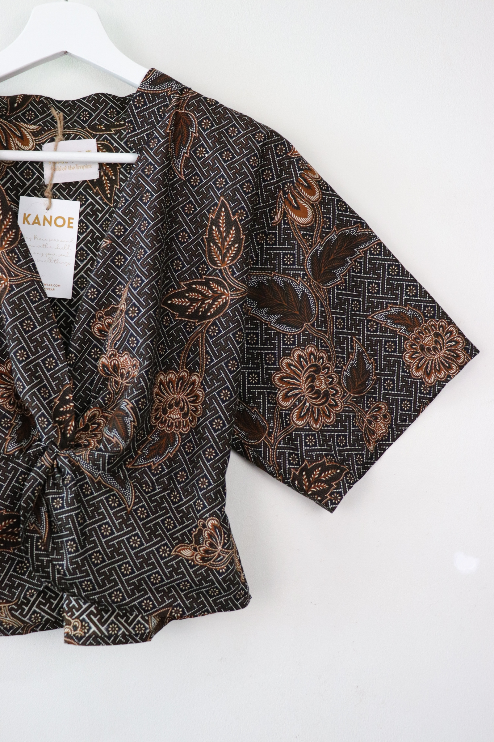 Twisted Front Mandarin Top - Cocoa Puff