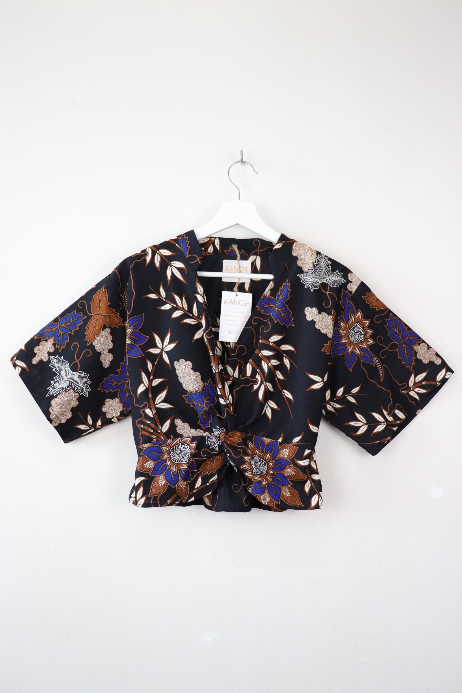 Twisted Front Mandarin Top - Bluestar Dust