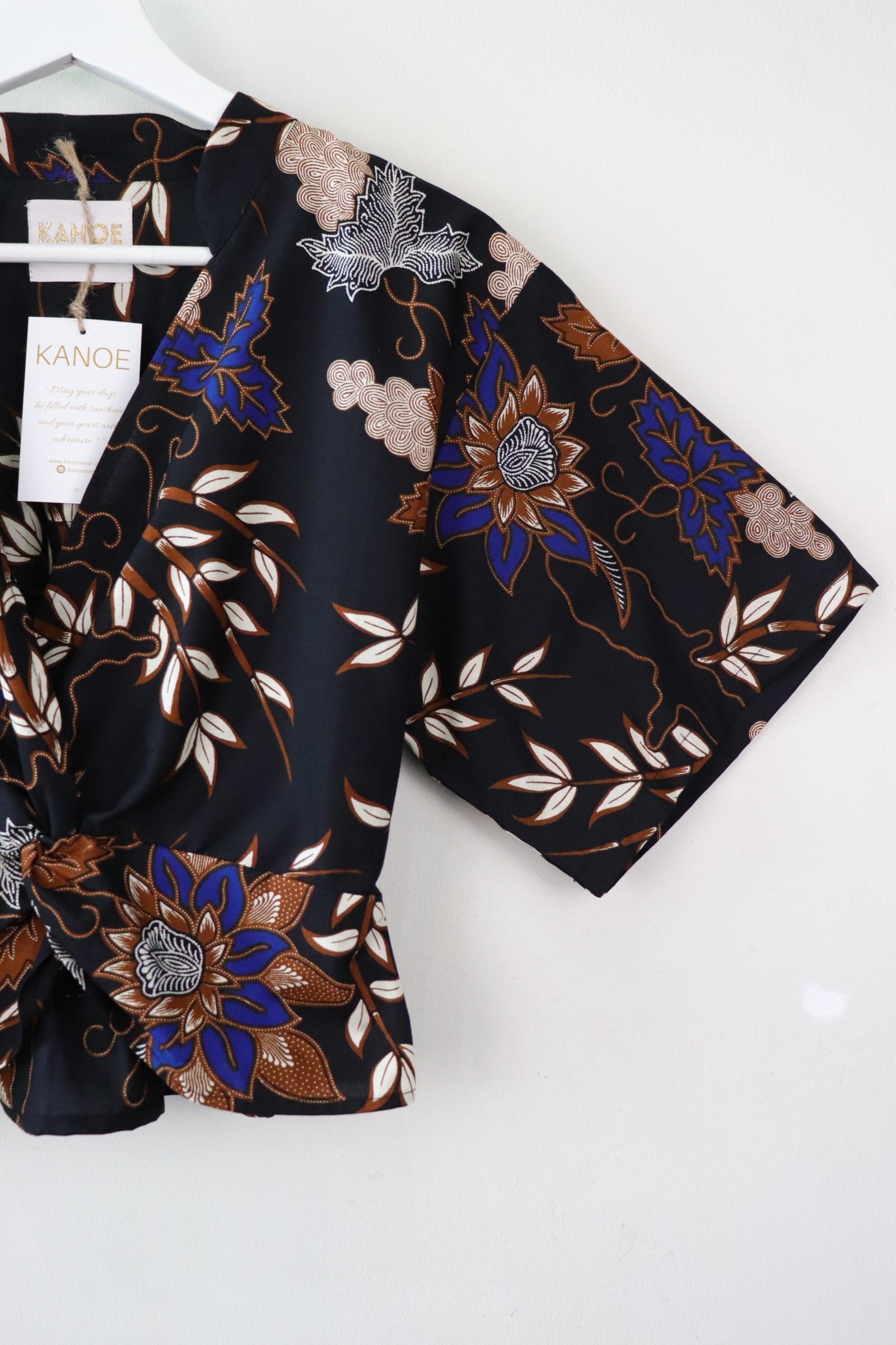 Twisted Front Mandarin Top - Bluestar Dust