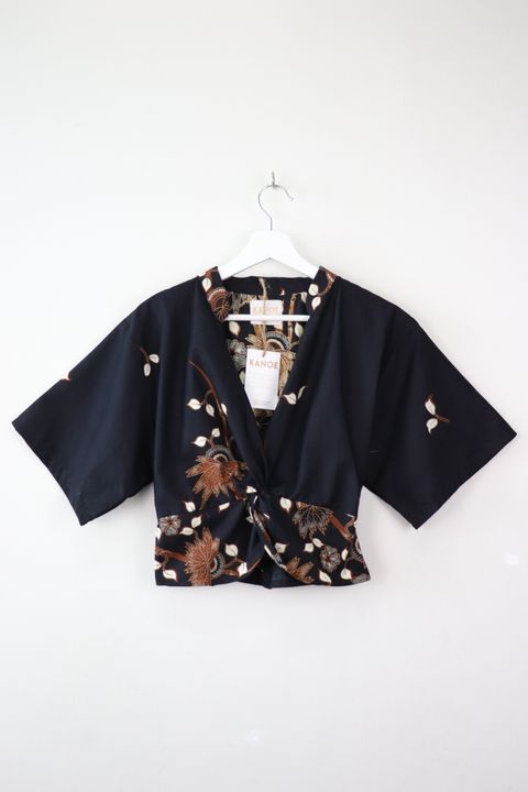 twisted-front-mandarin-top-31