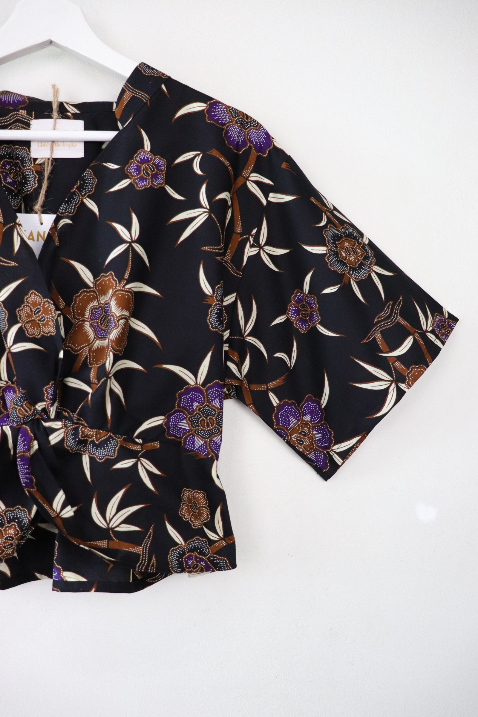 Twisted Front Mandarin Top - Wisteria Wish