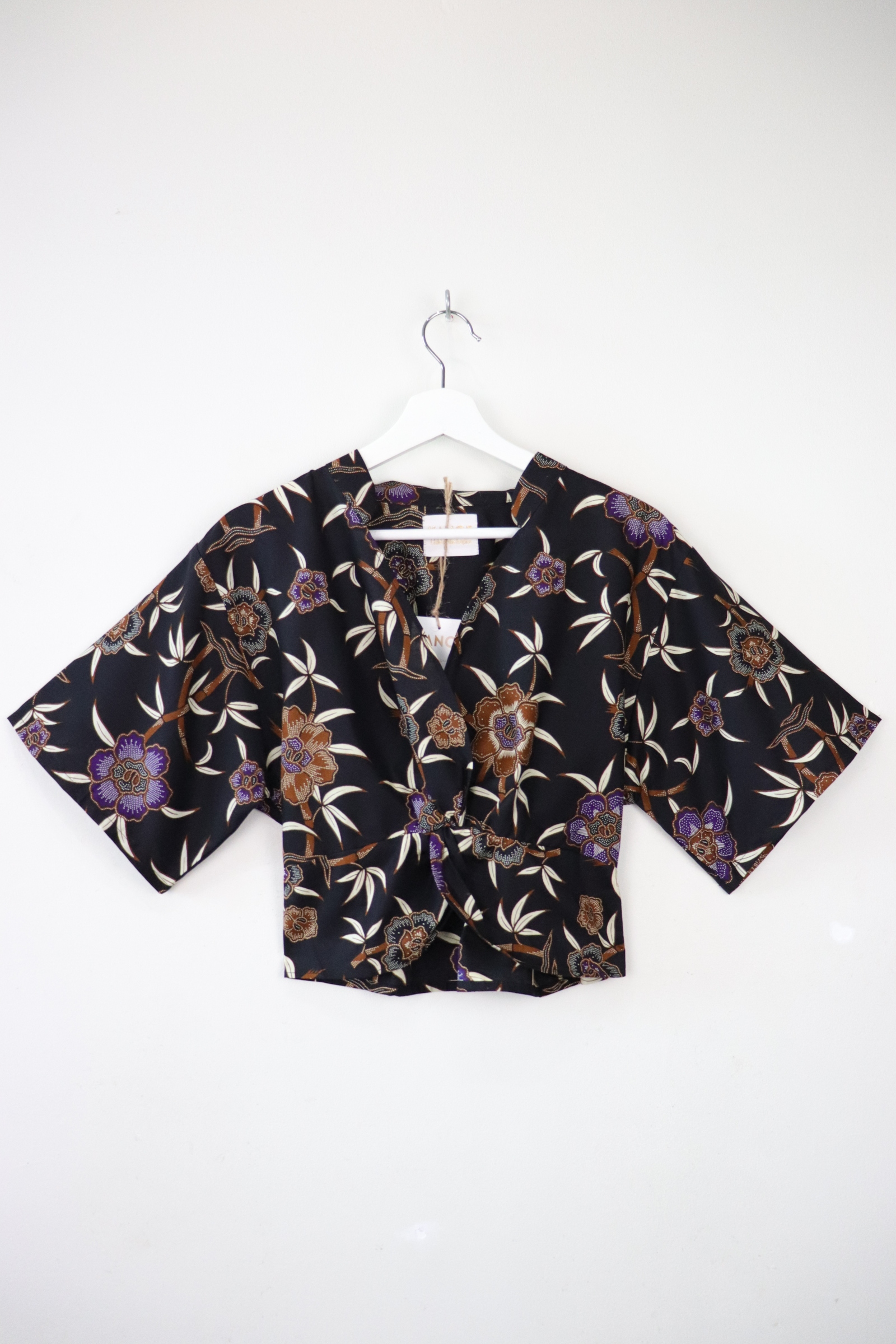 Twisted Front Mandarin Top - Wisteria Wish