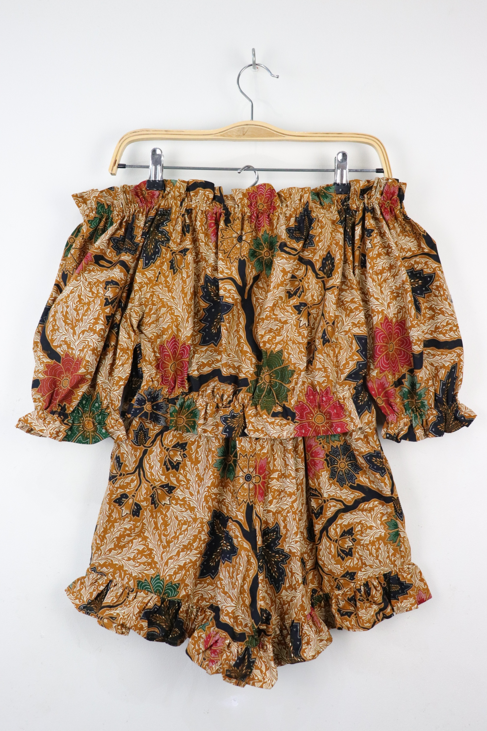 Batik Lounge Set - Black Maple