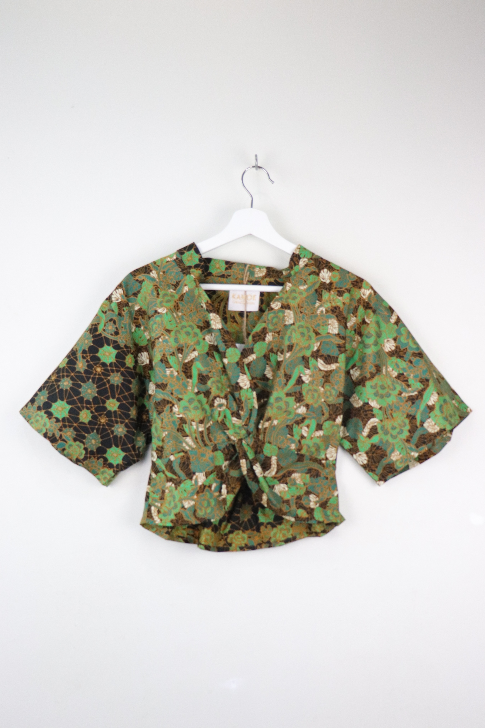 Twisted Front Mandarin Top - Emeralda