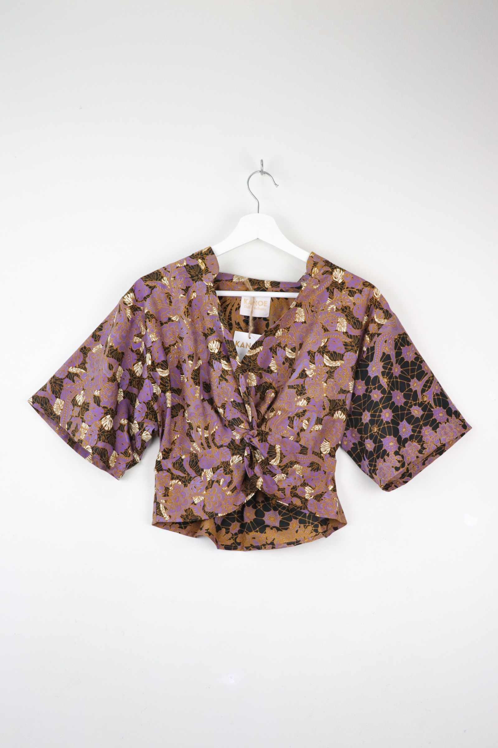 Twisted Front Mandarin Top - Amethysta
