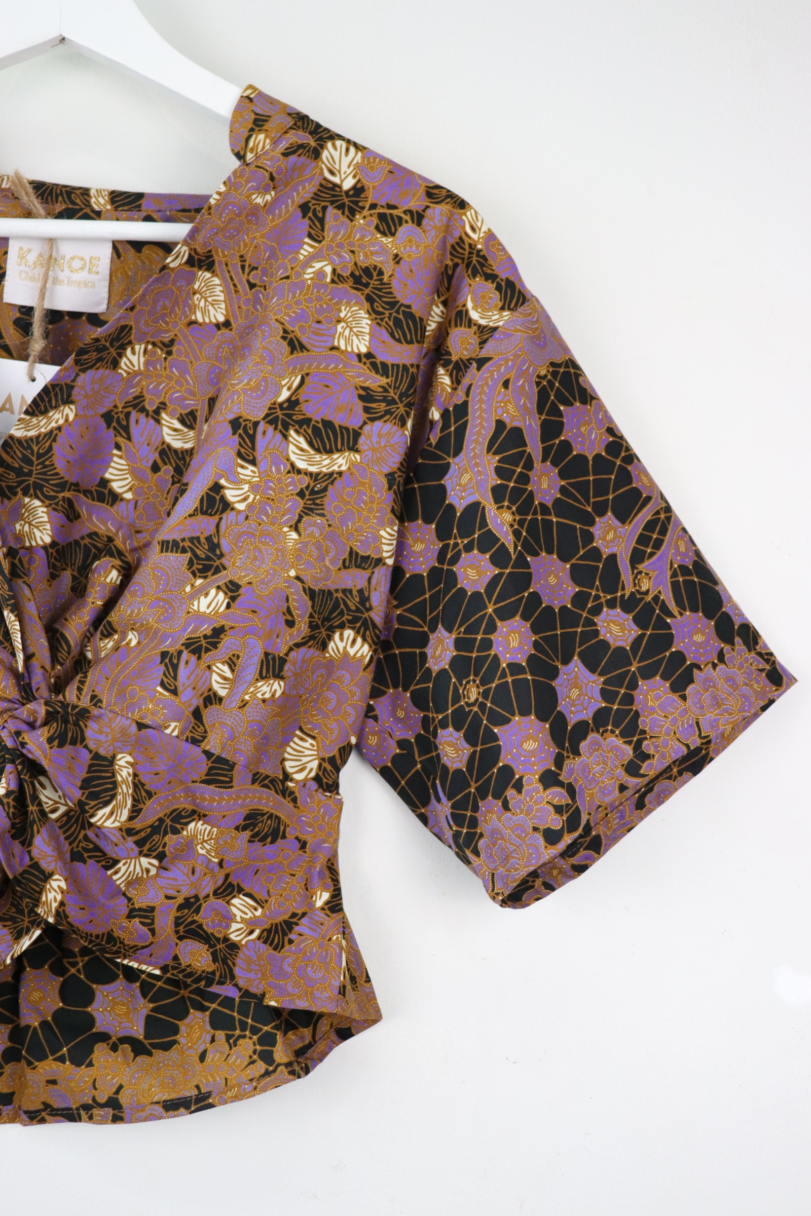 Twisted Front Mandarin Top - Amethysta