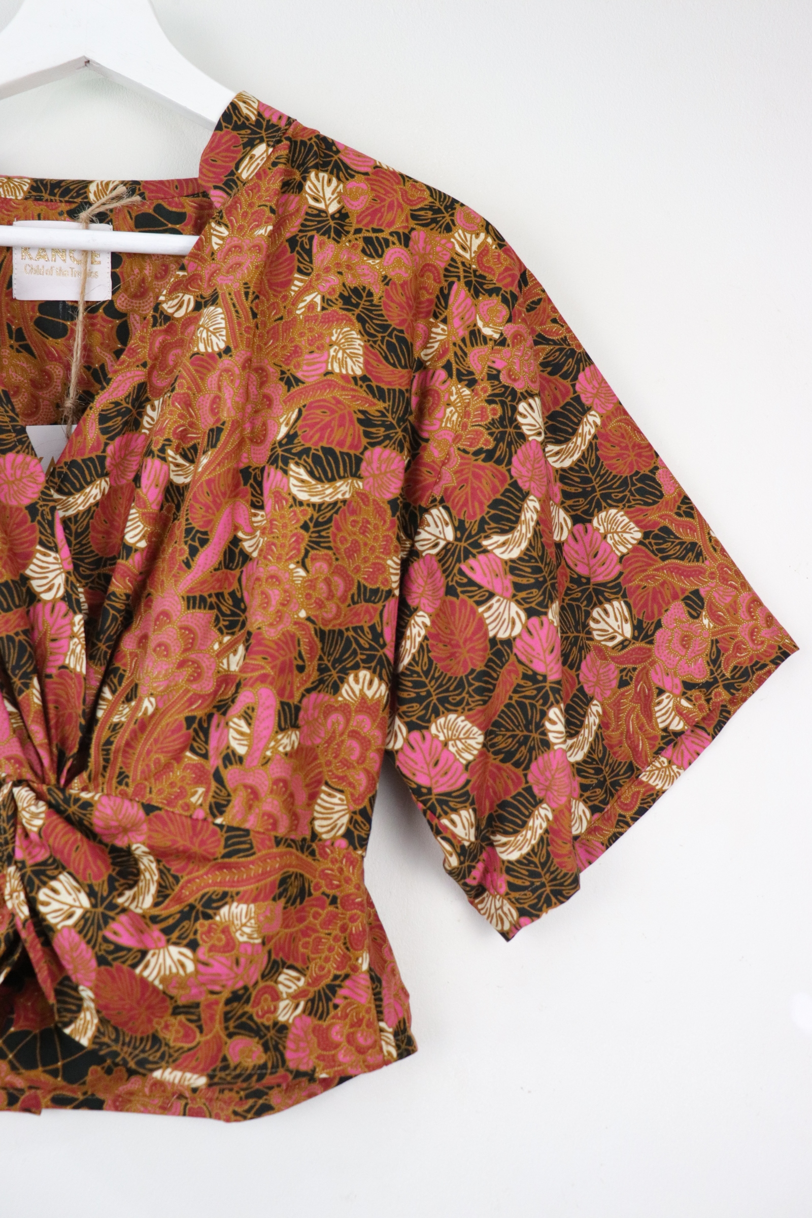 Twisted Front Mandarin Top - Tourmalina