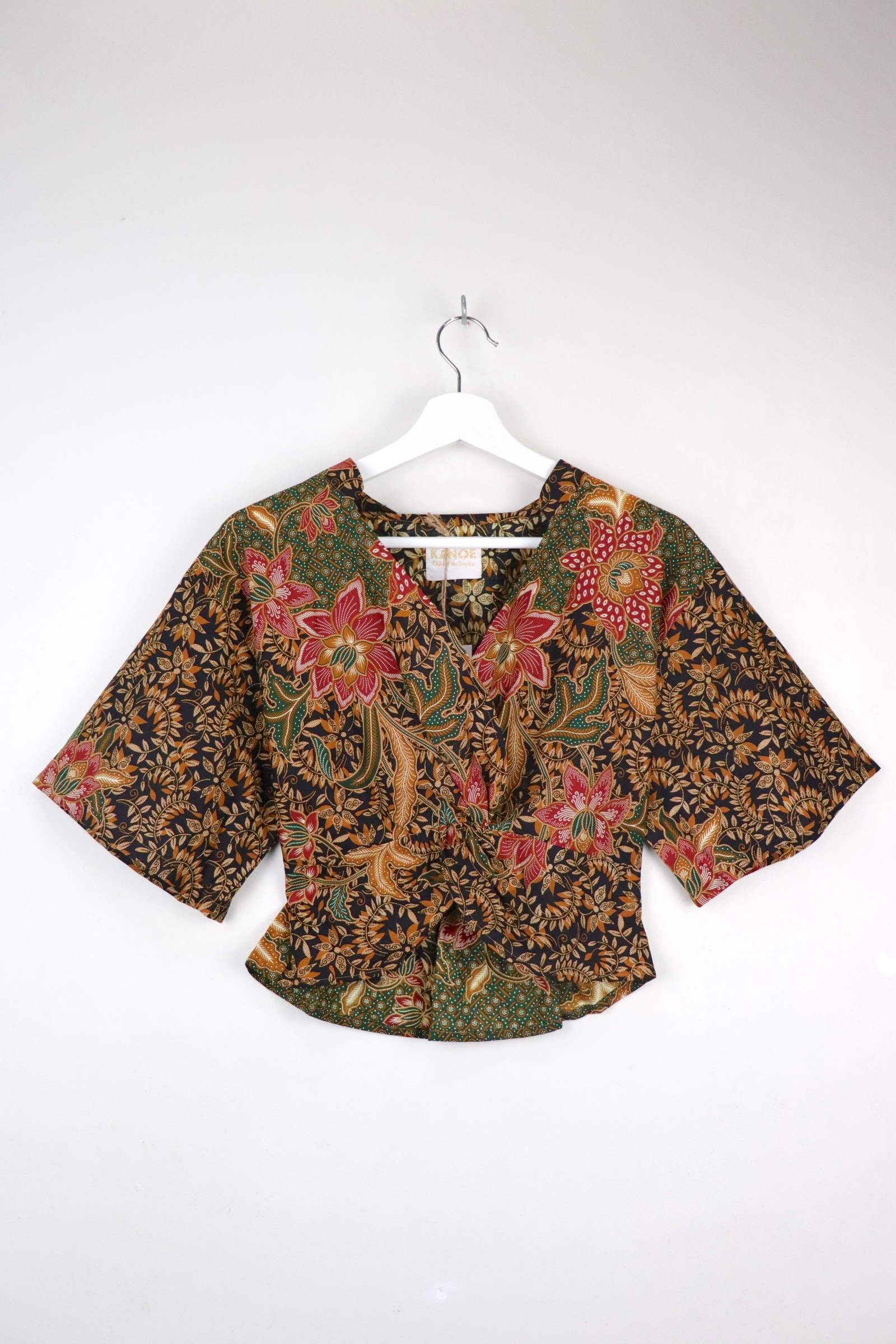 Twisted Front Mandarin Top - Garneta