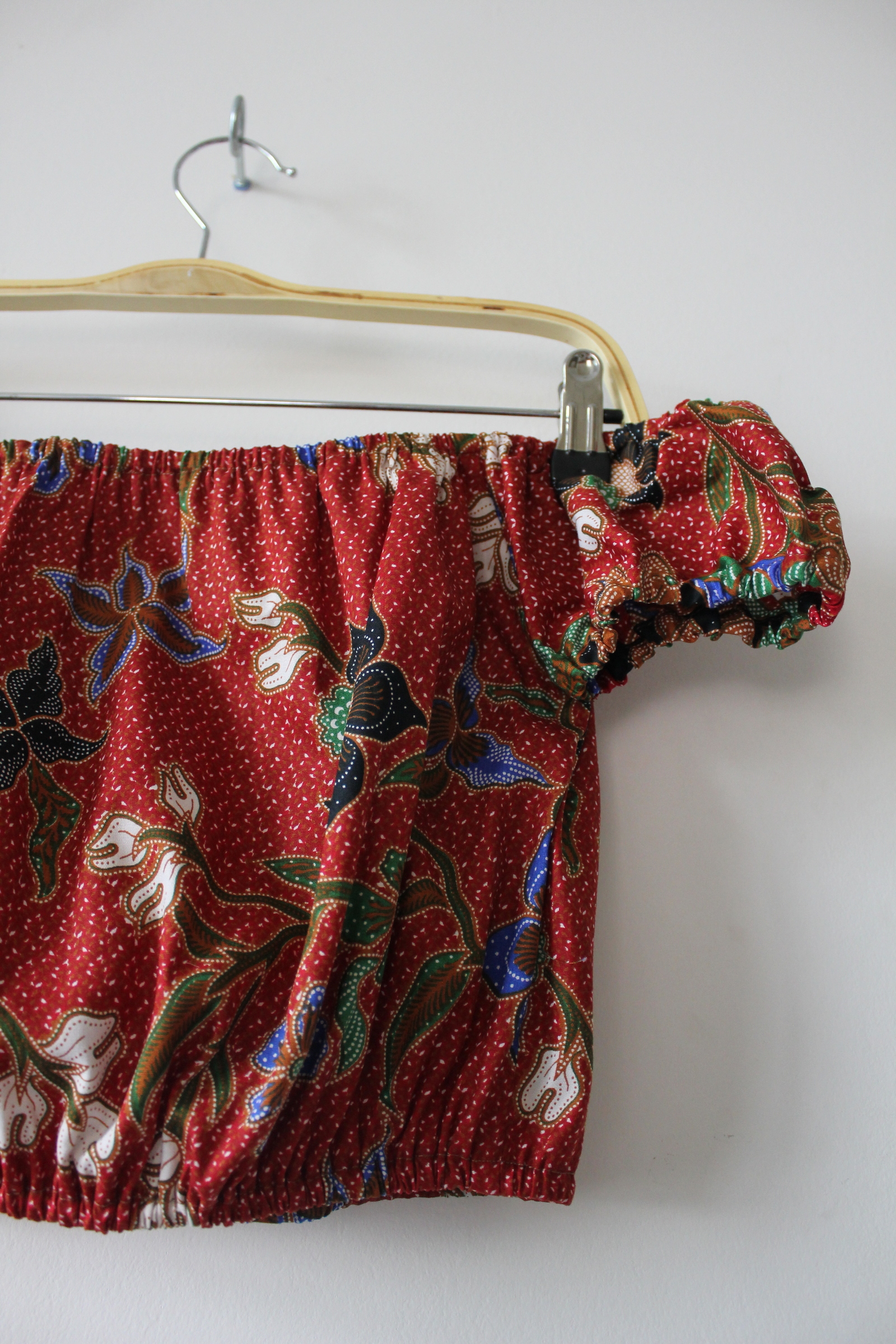 Lil Millie Cropped Top - Red Roll