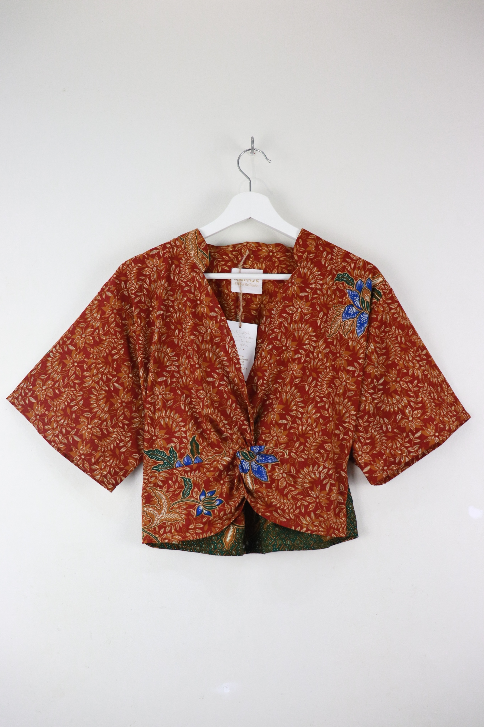 Twisted Front Mandarin Top - Tropical Mars