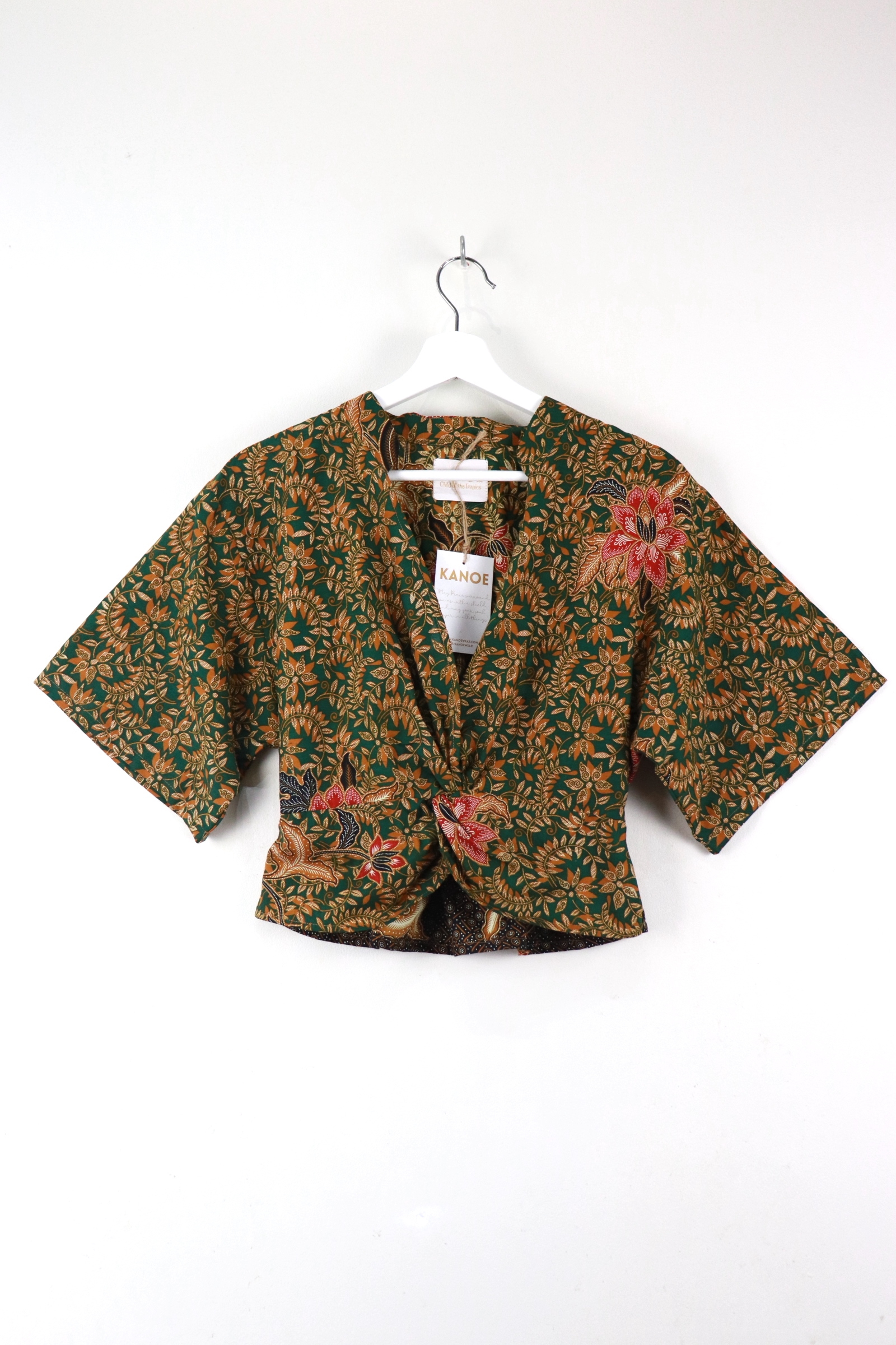 Twisted Front Mandarin Top - Constellation Ivy