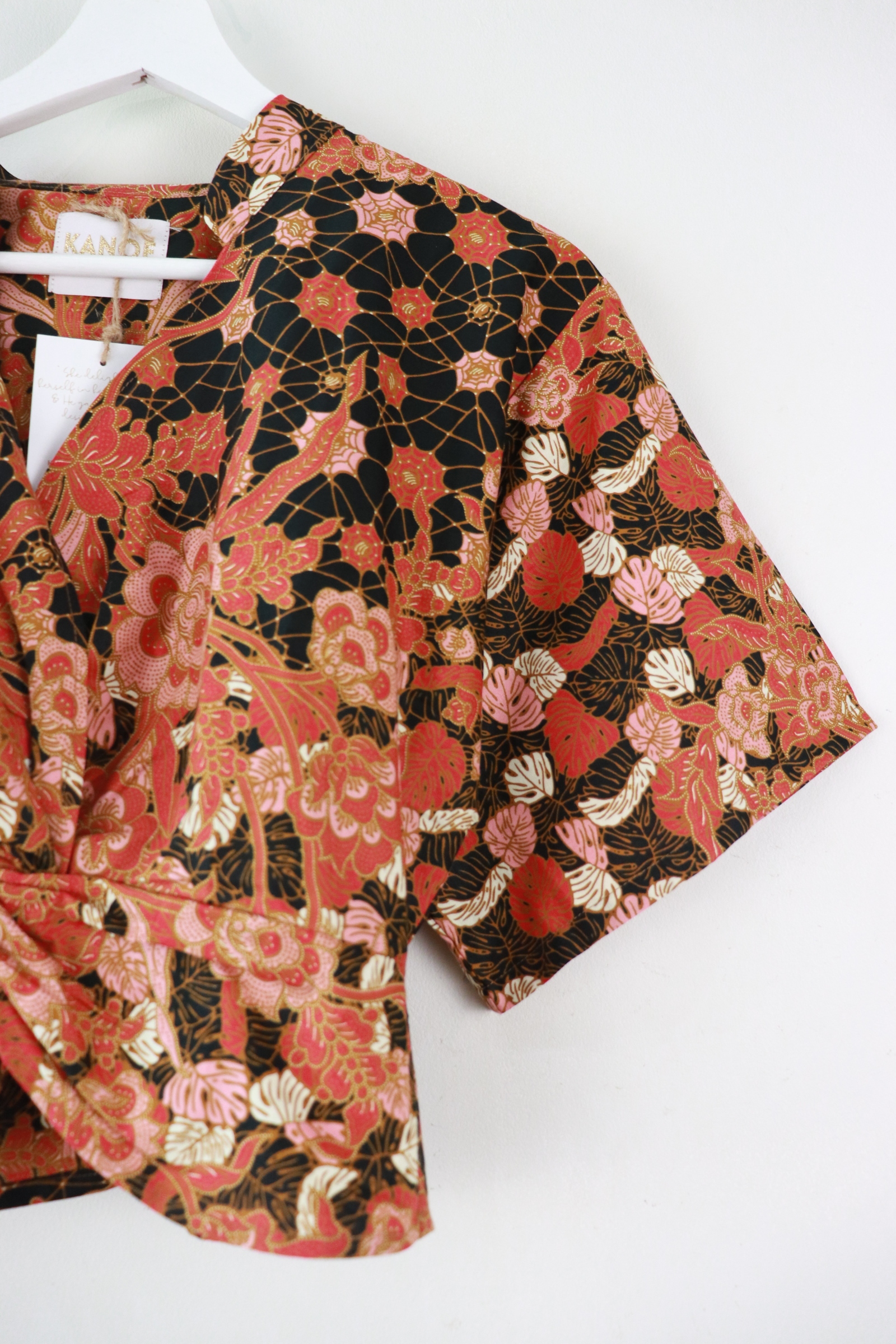 Twisted Front Mandarin Top - Andromeda Rose