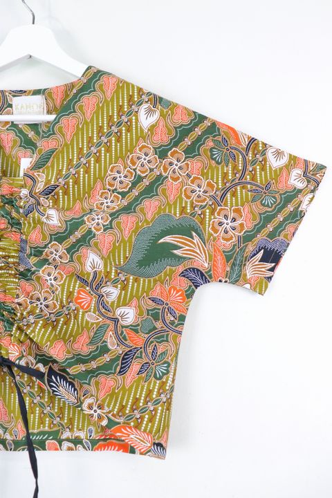 S-M-front-ruched-drawsting-batik-top8