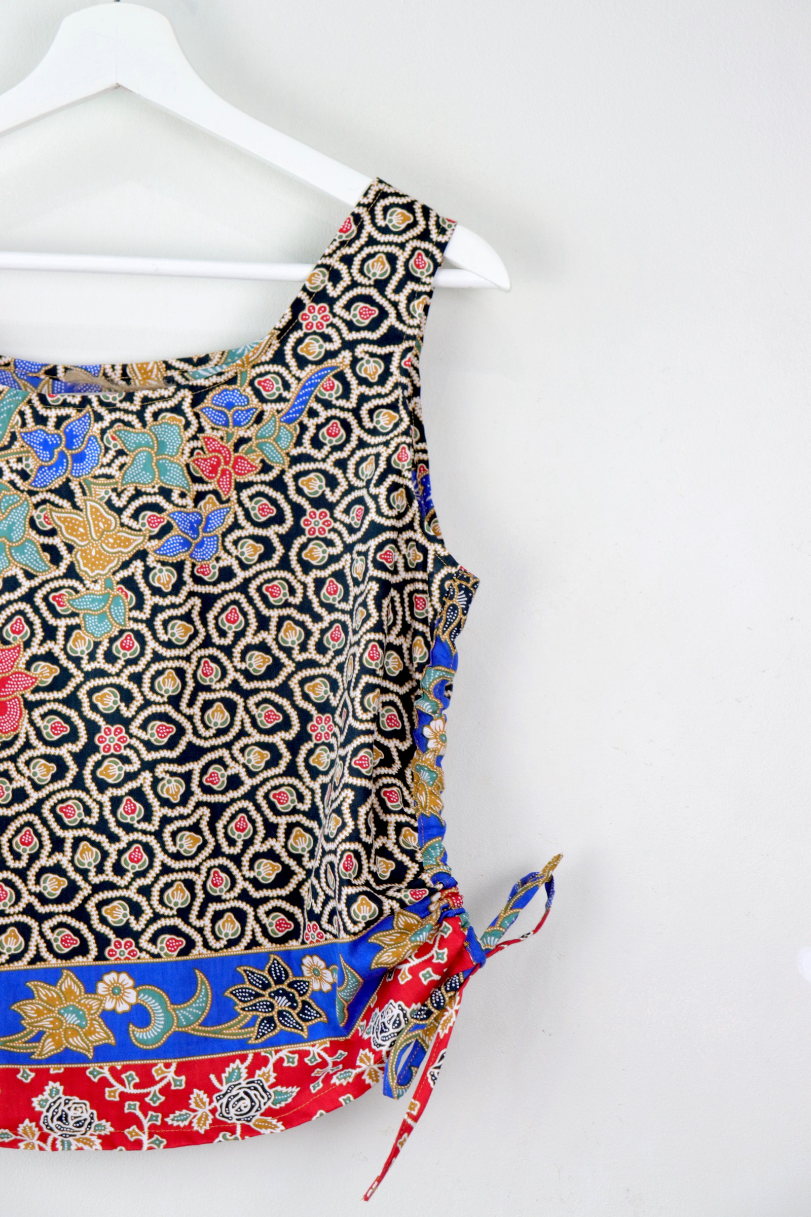 Side Ruched Drawstring Batik Top - Midnight Thunderstrike ( S - M )