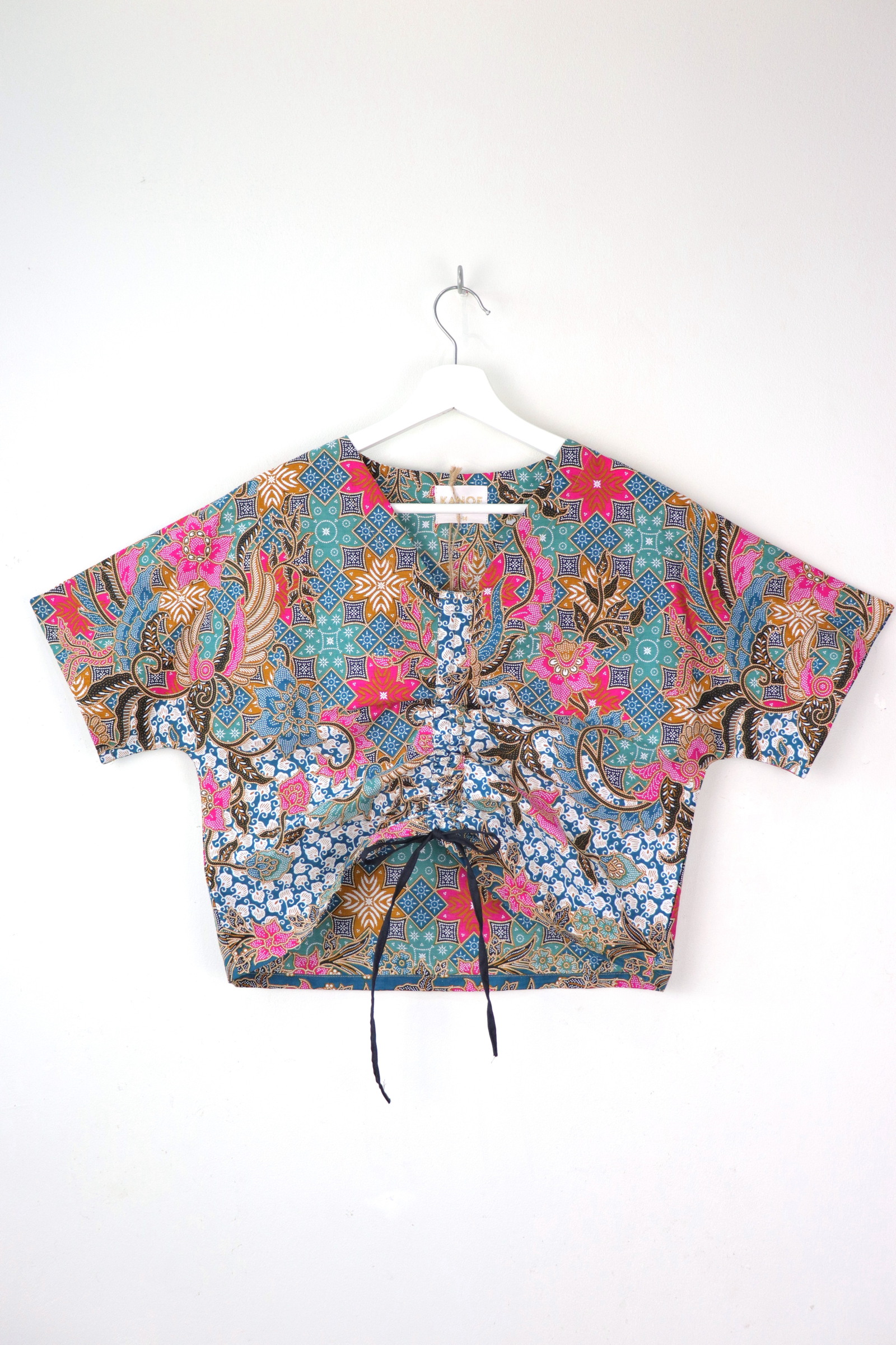 Front Ruched Drawstring Batik Top - Verandah Views ( S - M ) 