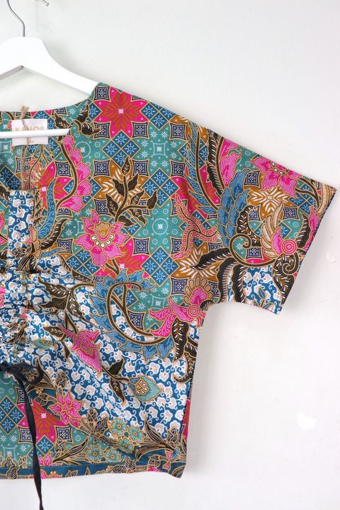 S-M-front-ruched-drawsting-batik-top58