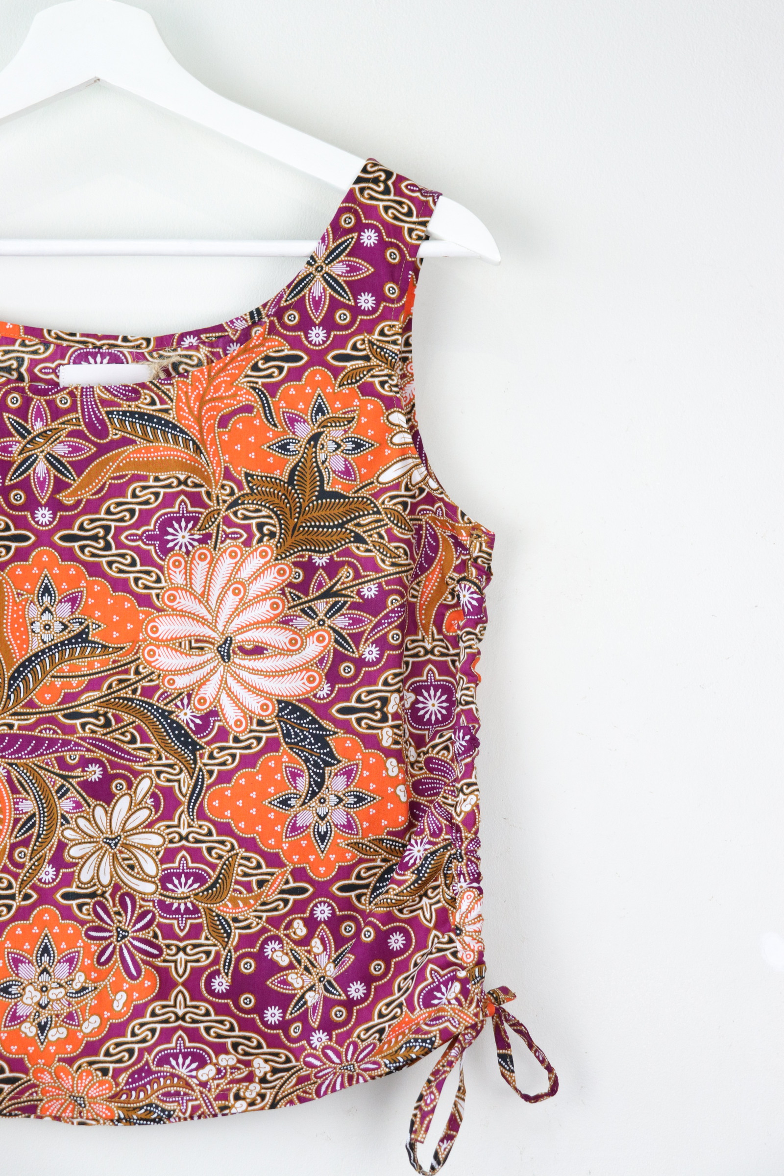 Side Ruched Drawstring Batik Top - Orchid Brunch ( S - M )