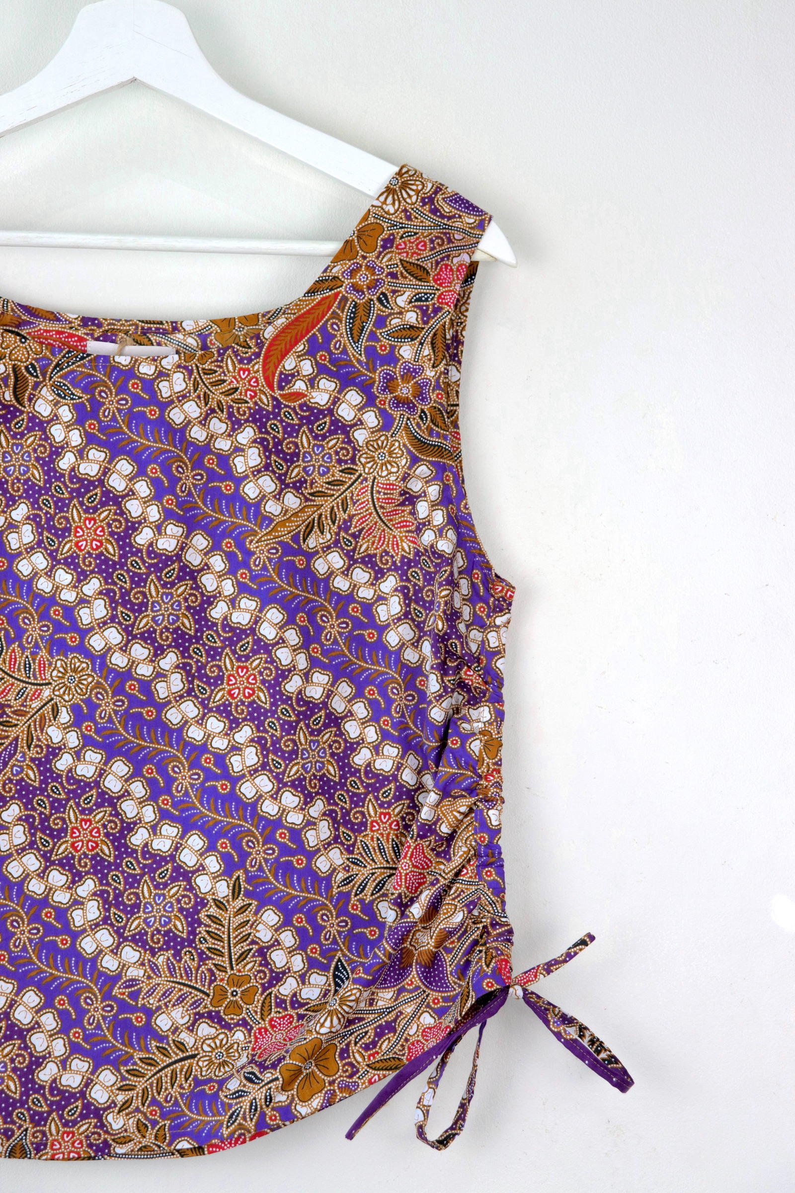 Side Ruched Drawstring Batik Top - Purple Waves ( M - L  )