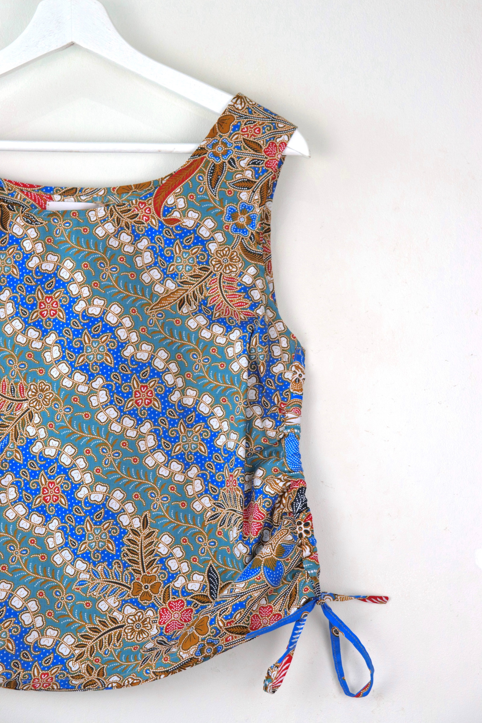 Side Ruched Drawstring Batik Top - Seafoam Bay ( M - L  )