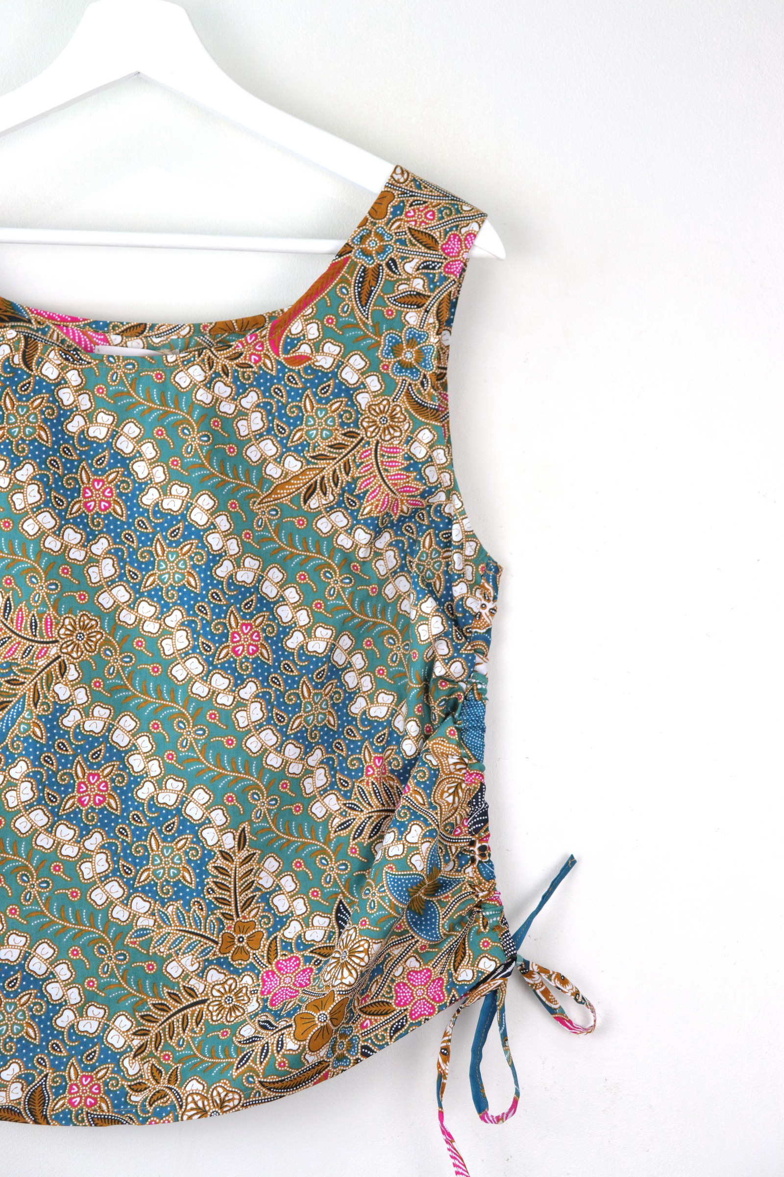 Side Ruched Drawstring Batik Top - Cool Breeze ( M - L  )