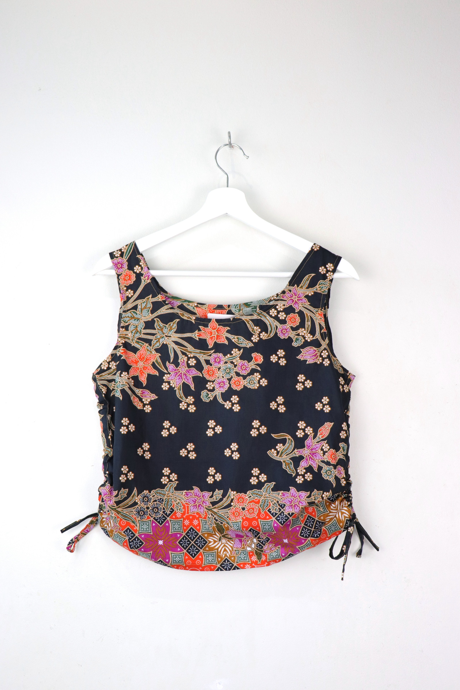 Side Ruched Drawstring Batik Top - Queen of the Jungle ( S - M )
