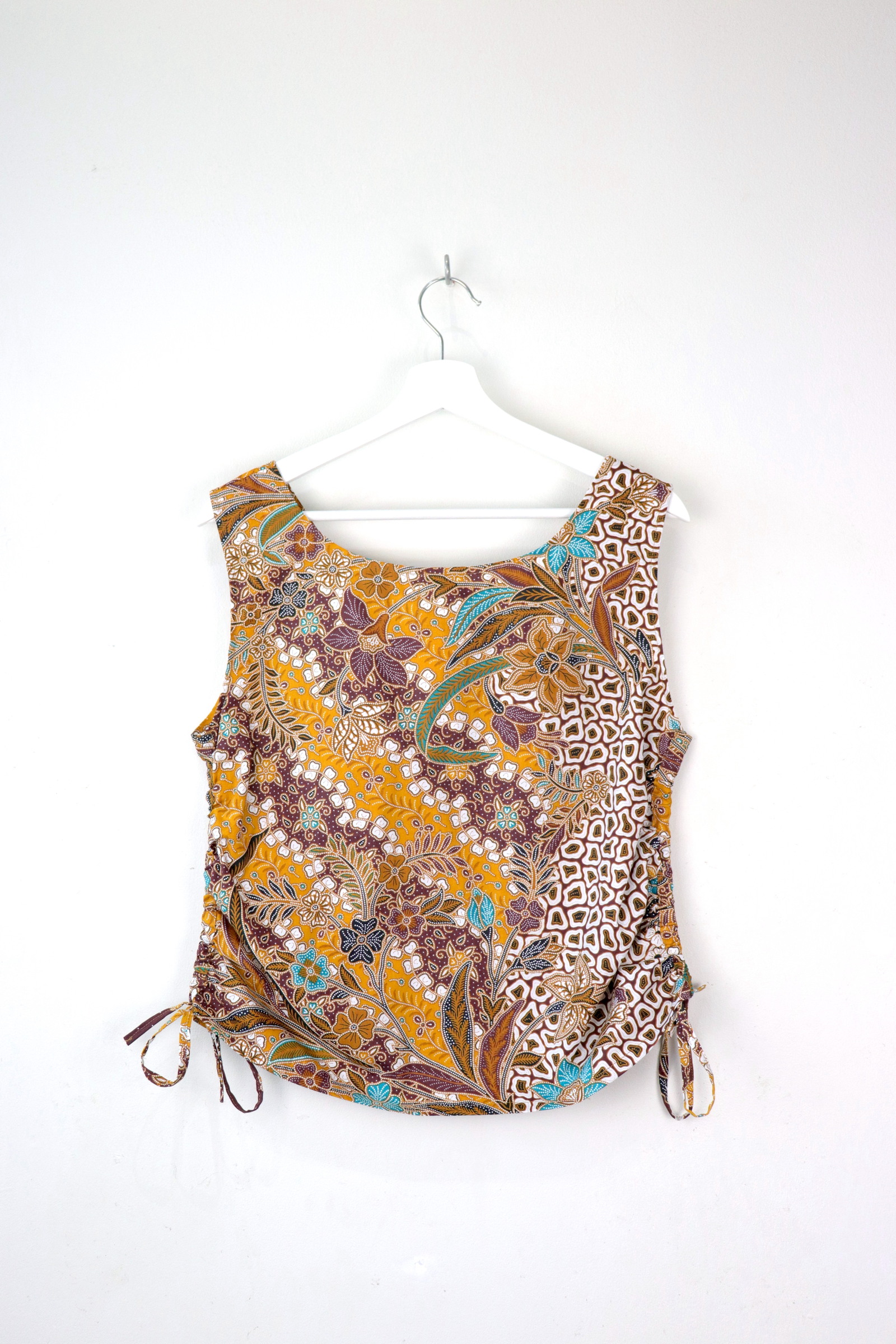 Side Ruched Drawstring Batik Top - Arcs of Allamanda ( M - L  )