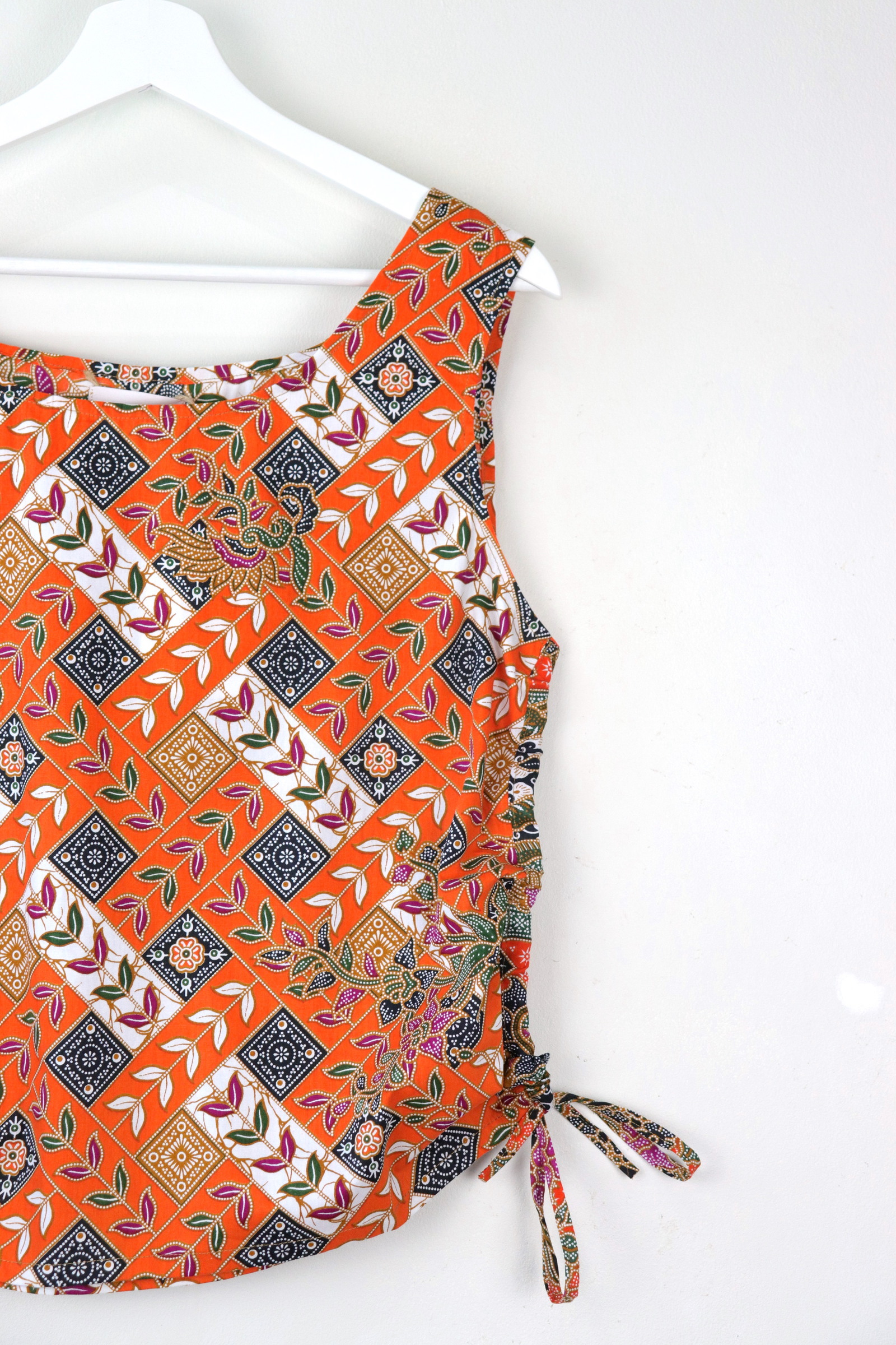Side Ruched Drawstring Batik Top - Campfire Glow ( M - L  )