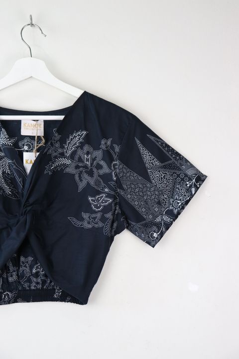 twisted-front-batik-top105
