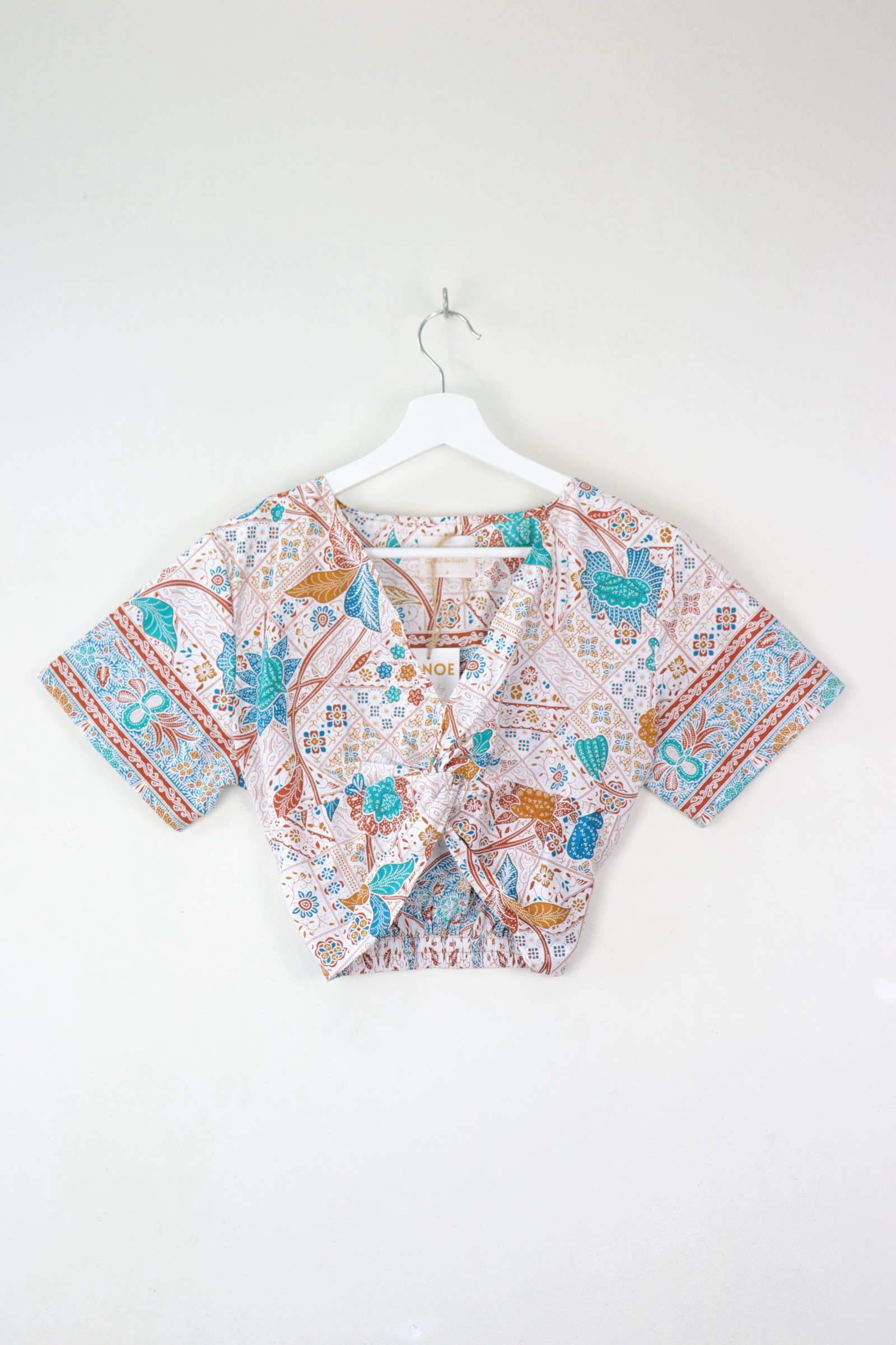 Twisted Front Batik Top - Isle Cairo