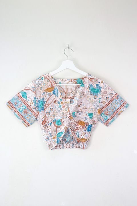 twisted-front-batik-top25