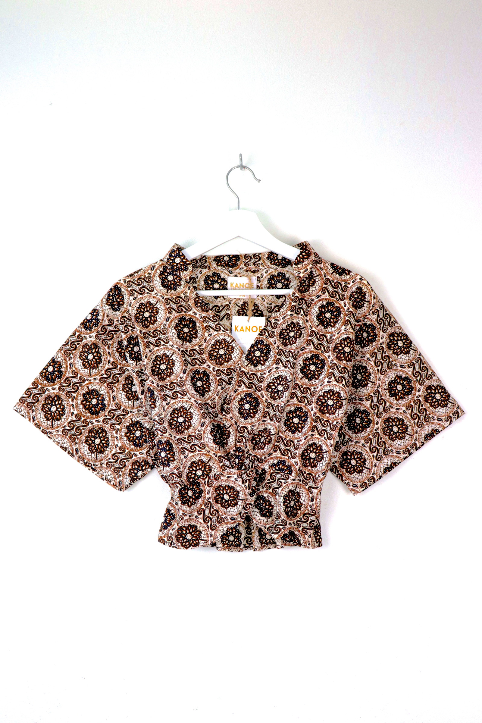 Twisted Front Mandarin Top - Earth Daisy