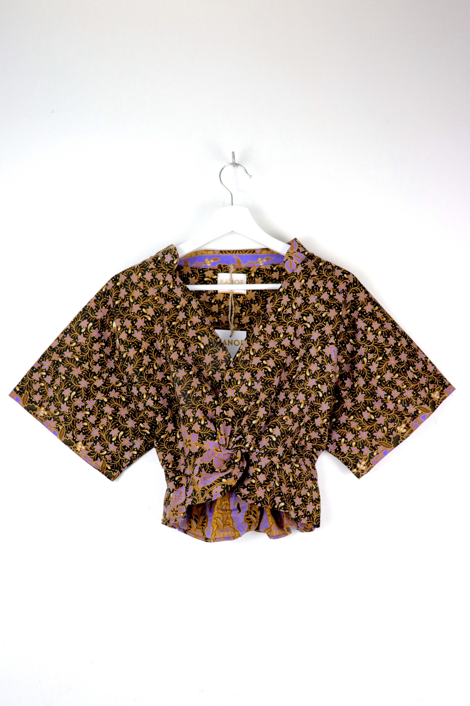 Twisted Front Mandarin Top - Violet Fireflies