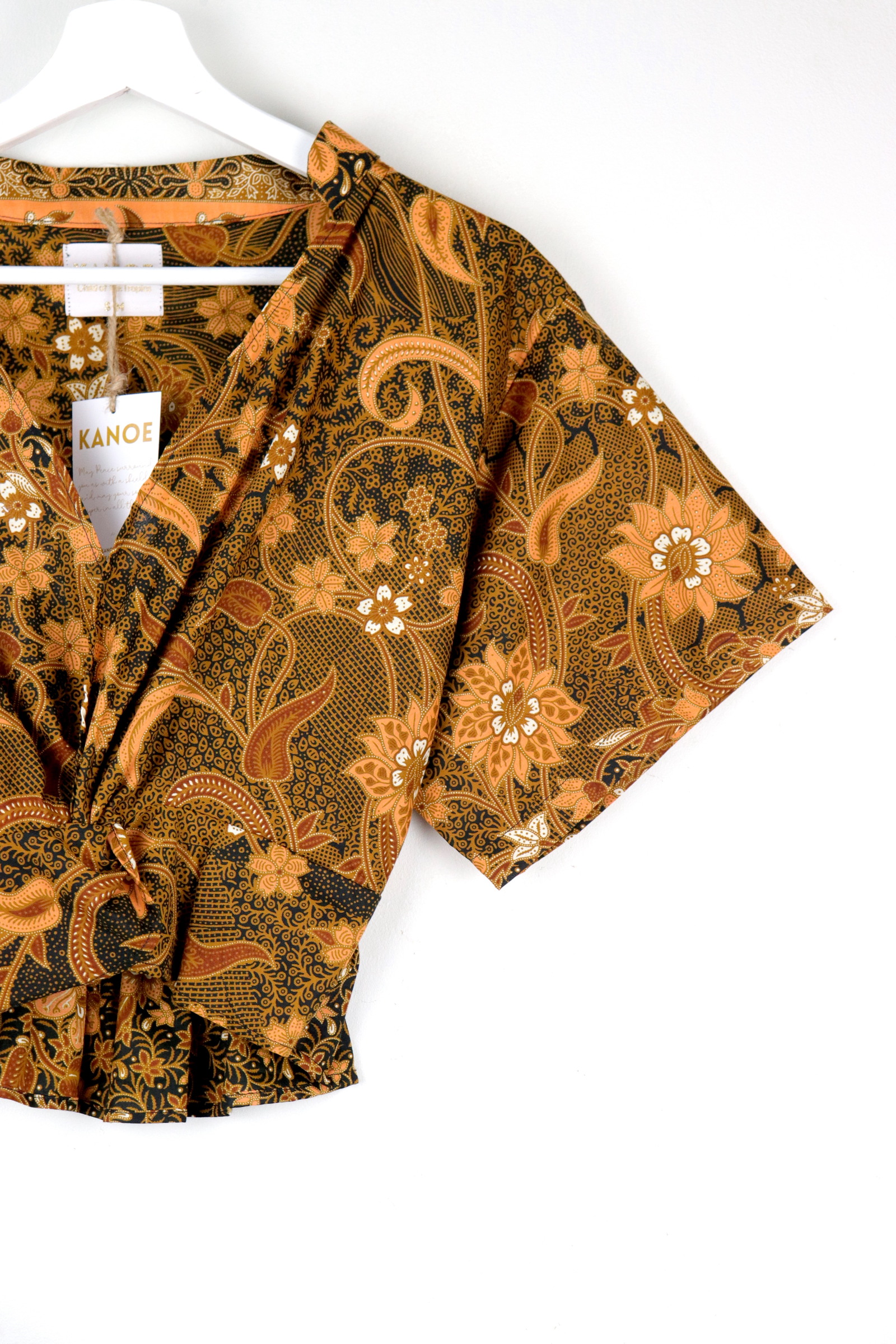 Twisted Front Mandarin Top - Honeysuckle Potion