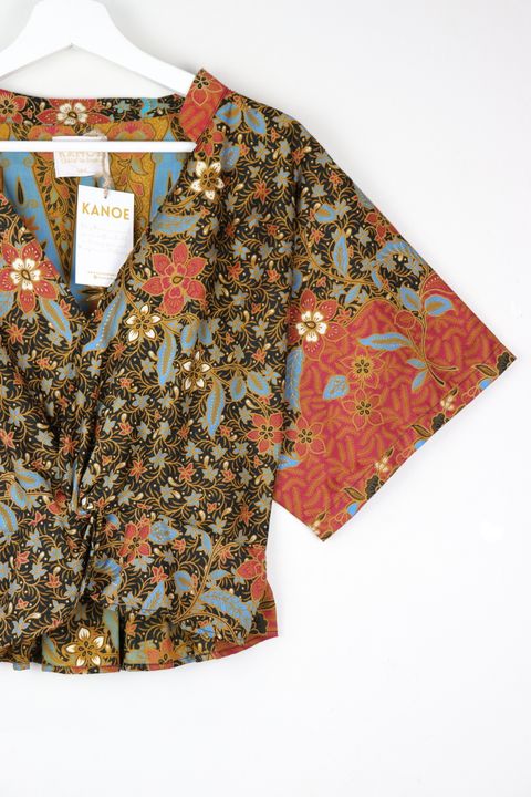 twisted-front-mandarin-collar-batik-top75