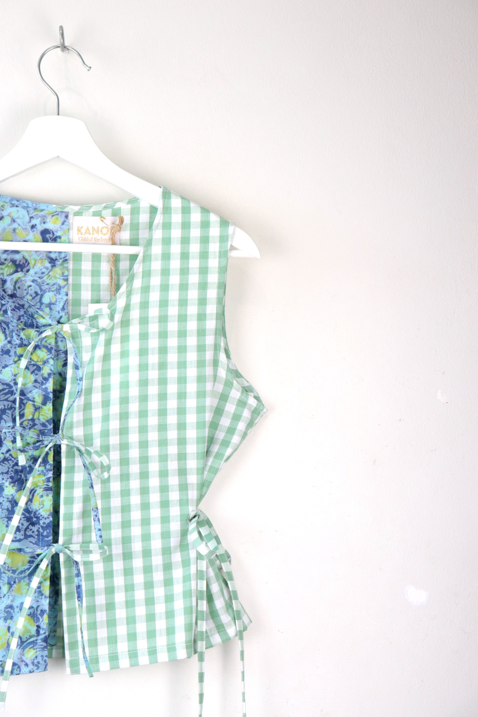 TWO-TONED Peace Top - BlueAcid Fizz