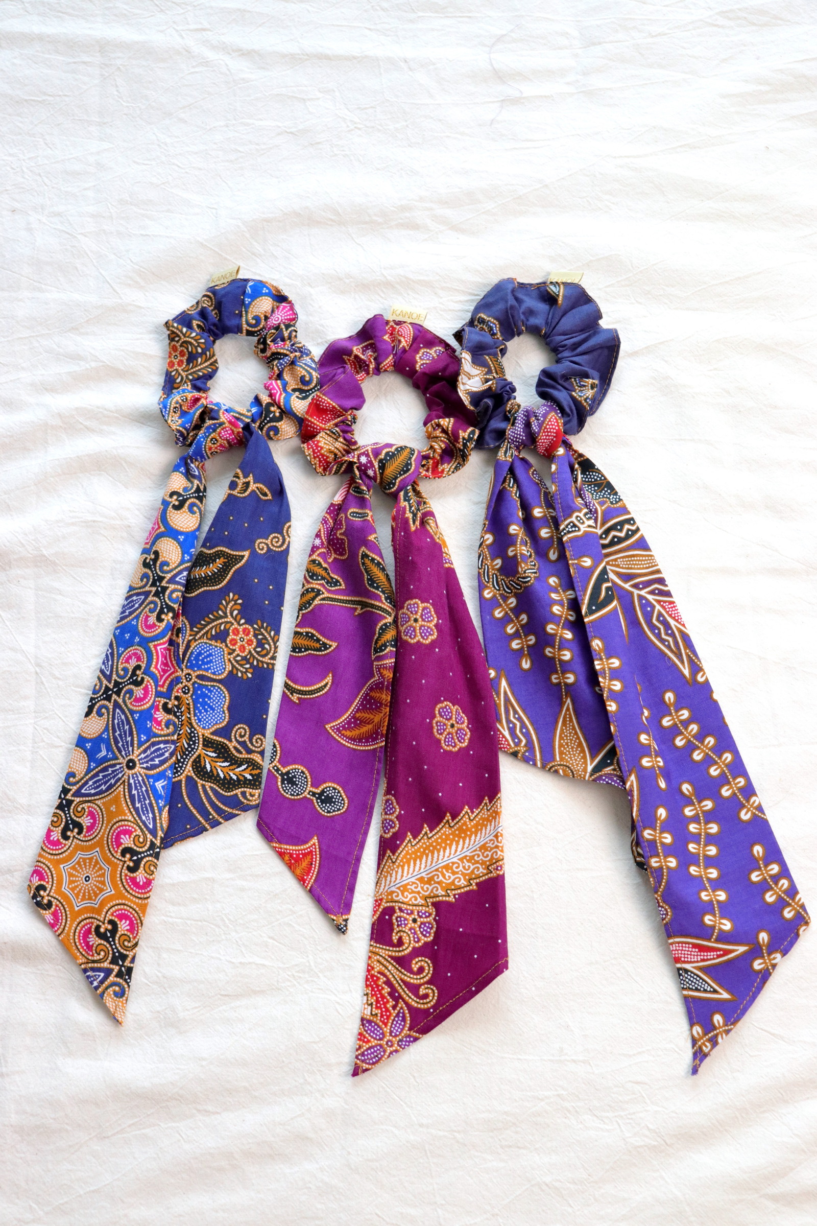Batik Scrunchie w/ Ribbon [Set of 3] - Charlotte